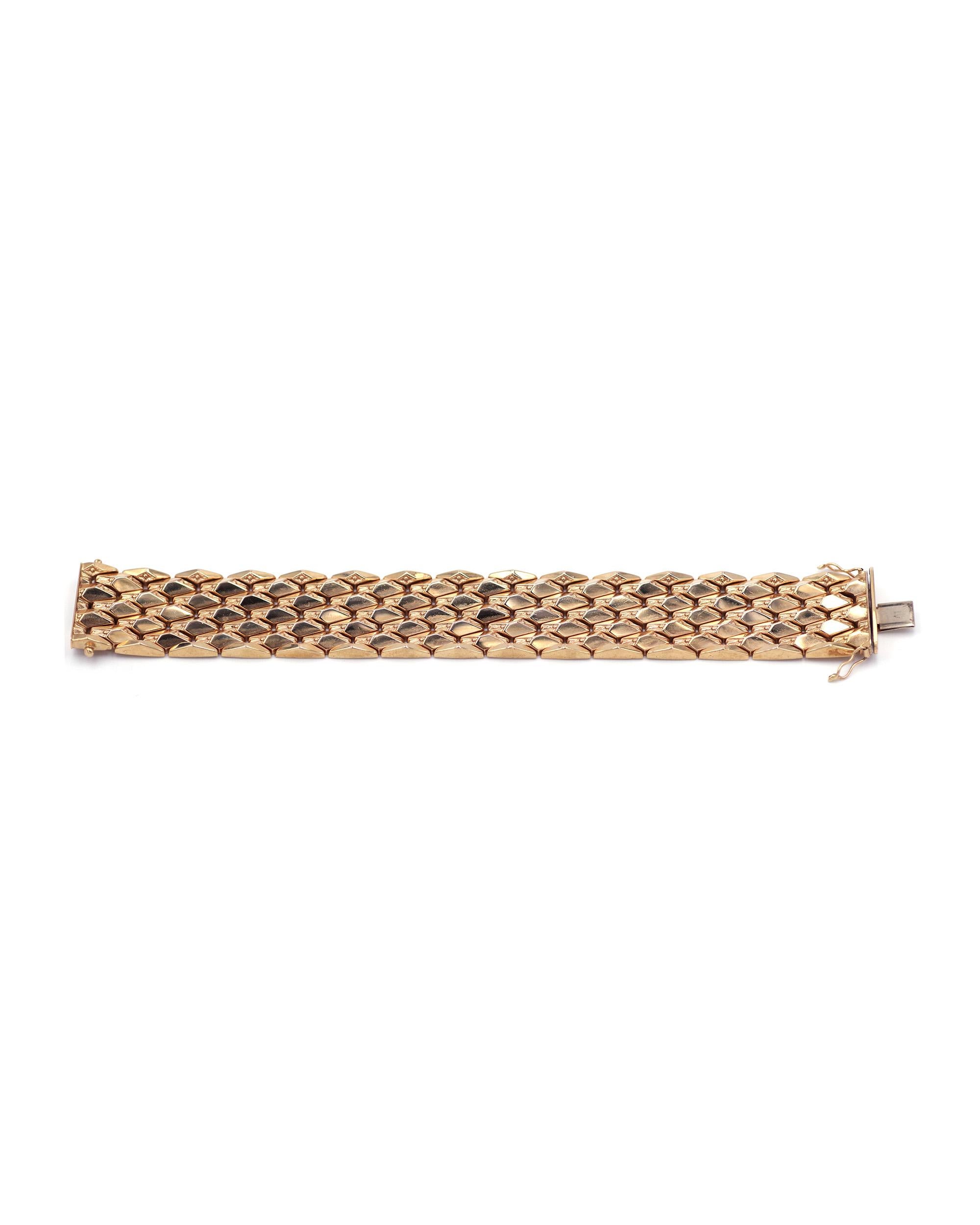 Retro large bracelet in 18 karat gold, italian bracelet, faceted bracelet In Good Condition For Sale In PARIS, FR