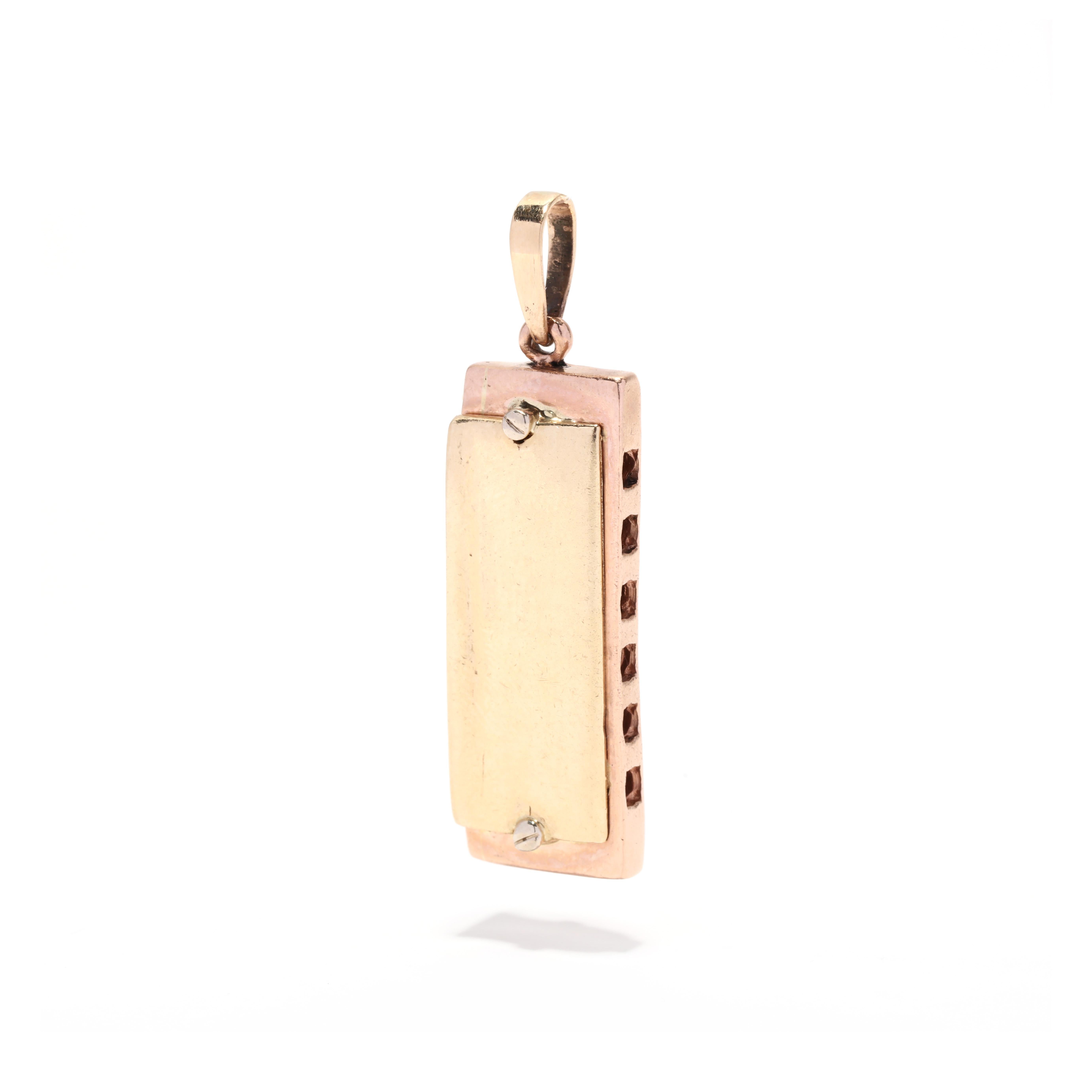 Grande breloque/pendentif harmonica rétro en or rose et jaune 14 carats Unisexe en vente