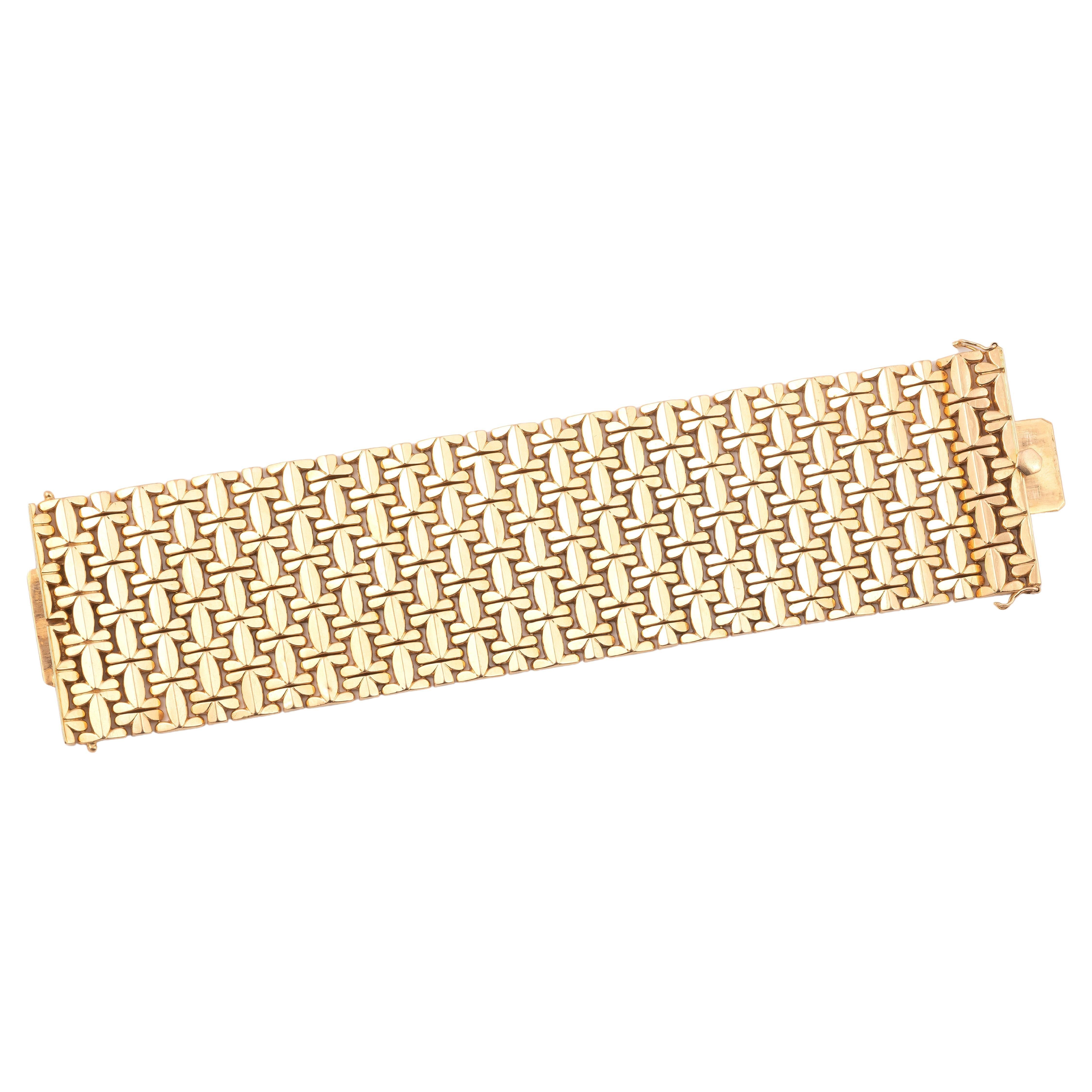 Women's or Men's Retro Large Wide 18ct Gold Bracelet For Sale