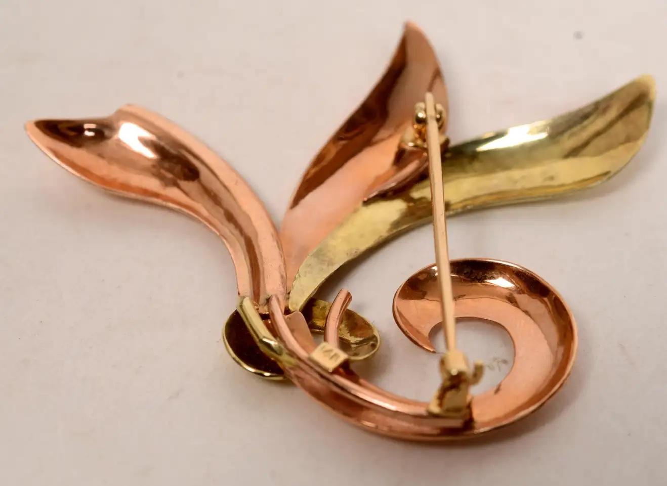 Women's or Men's Retro Leaf Pin in 14 Karat Rose and Yellow Gold For Sale
