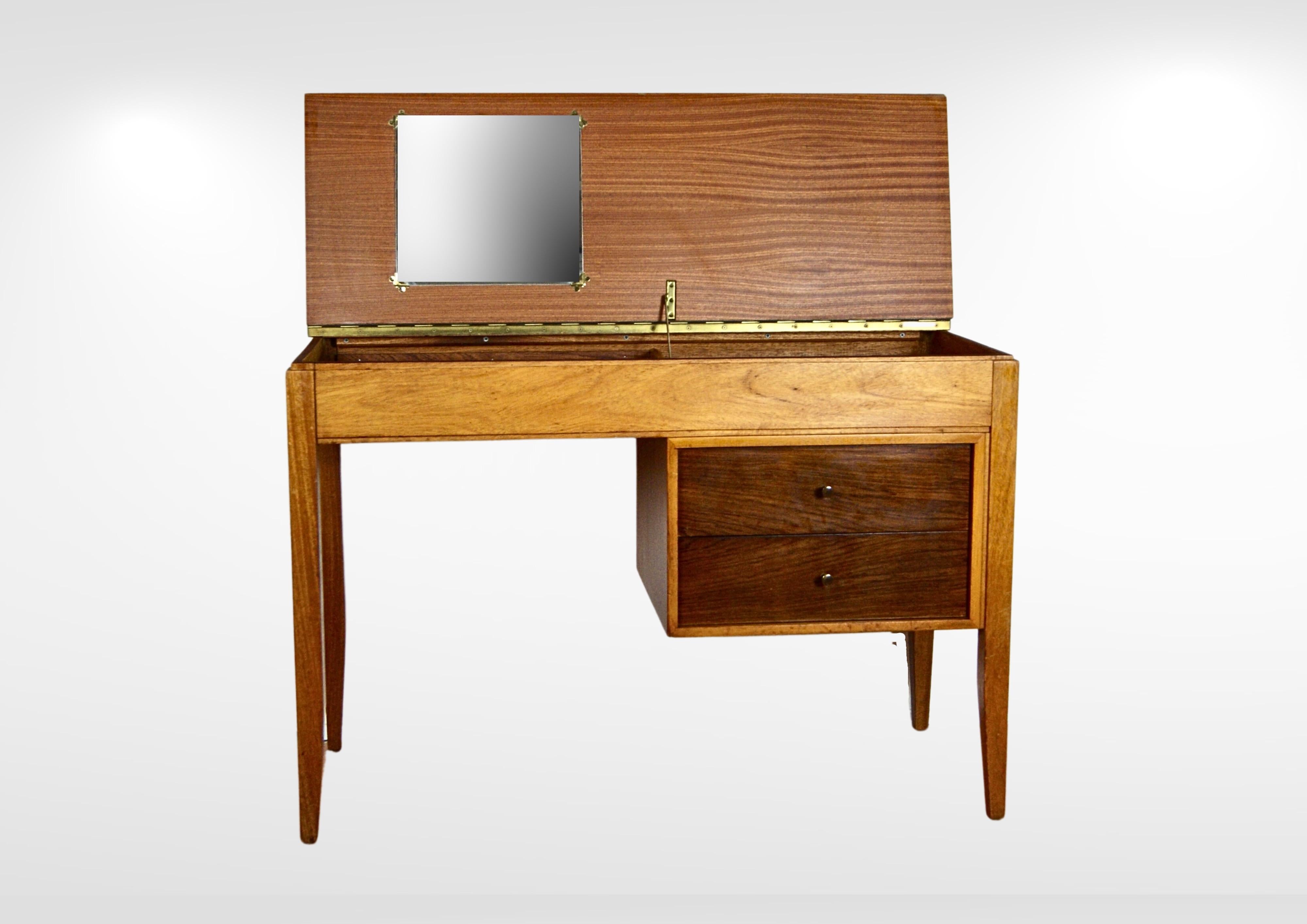 Mid-Century Modern Retro Leather Top Desk/Dresser with Mirrored Interior Peter Hayward for UNIFLEX For Sale
