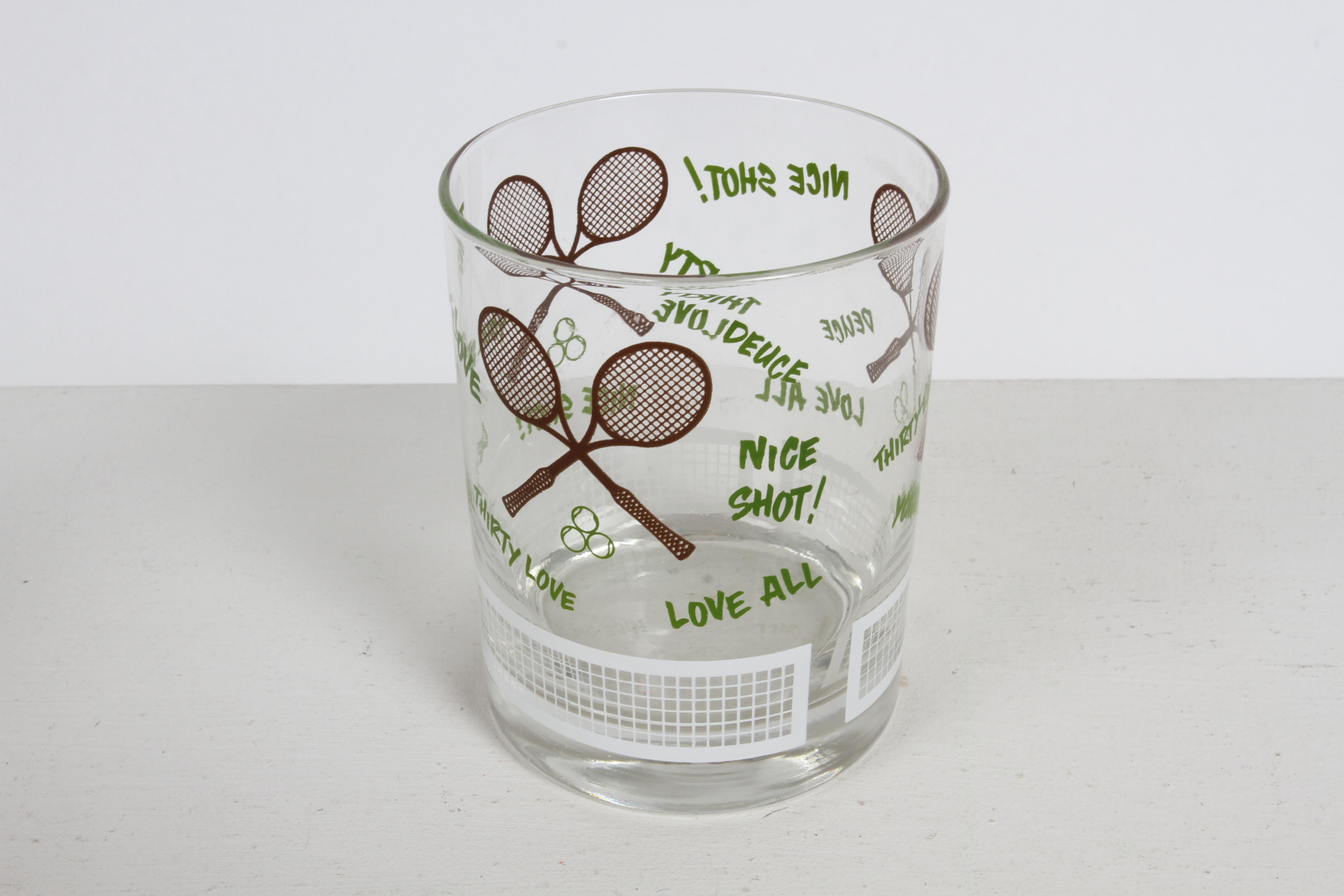 Retro MCM 1970s - Set of 4 Tennis Theme Printed Bar Rocks Glasses In Good Condition For Sale In St. Louis, MO