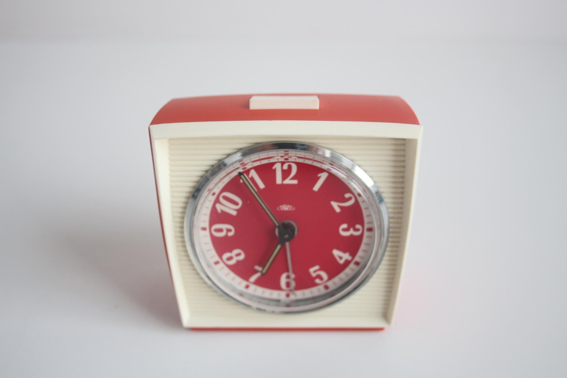 Retro mechanical alarm clock PRIM, Czechoslovakia, 1970s. For Sale 4