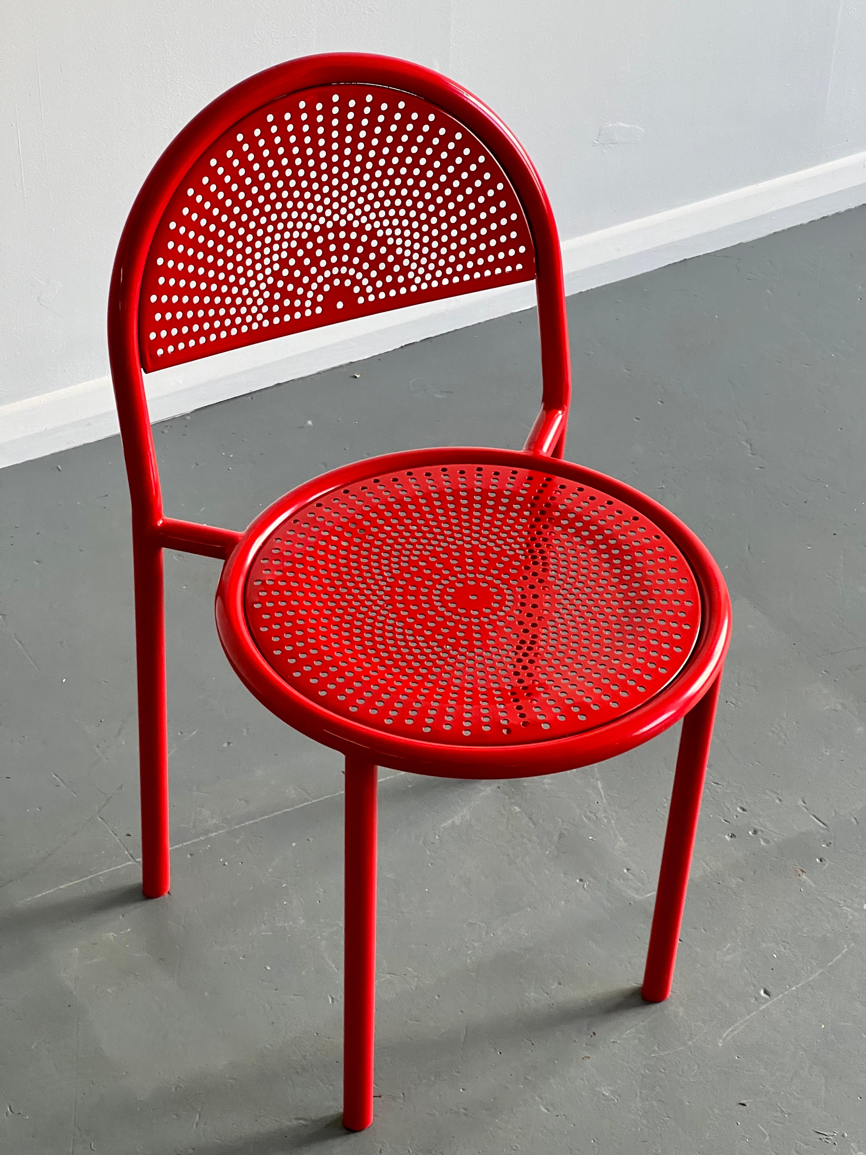 Powder-Coated Retro Memphis Style Red Metal Accent Chair For Sale
