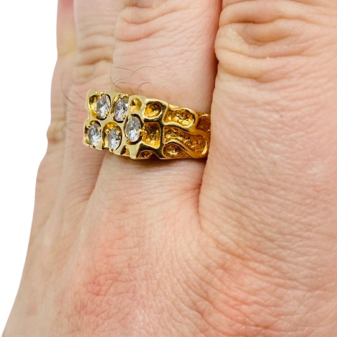 Round Cut Retro Men’s 1.50tcw Diamonds Carved Nugget 14k Gold Ring For Sale