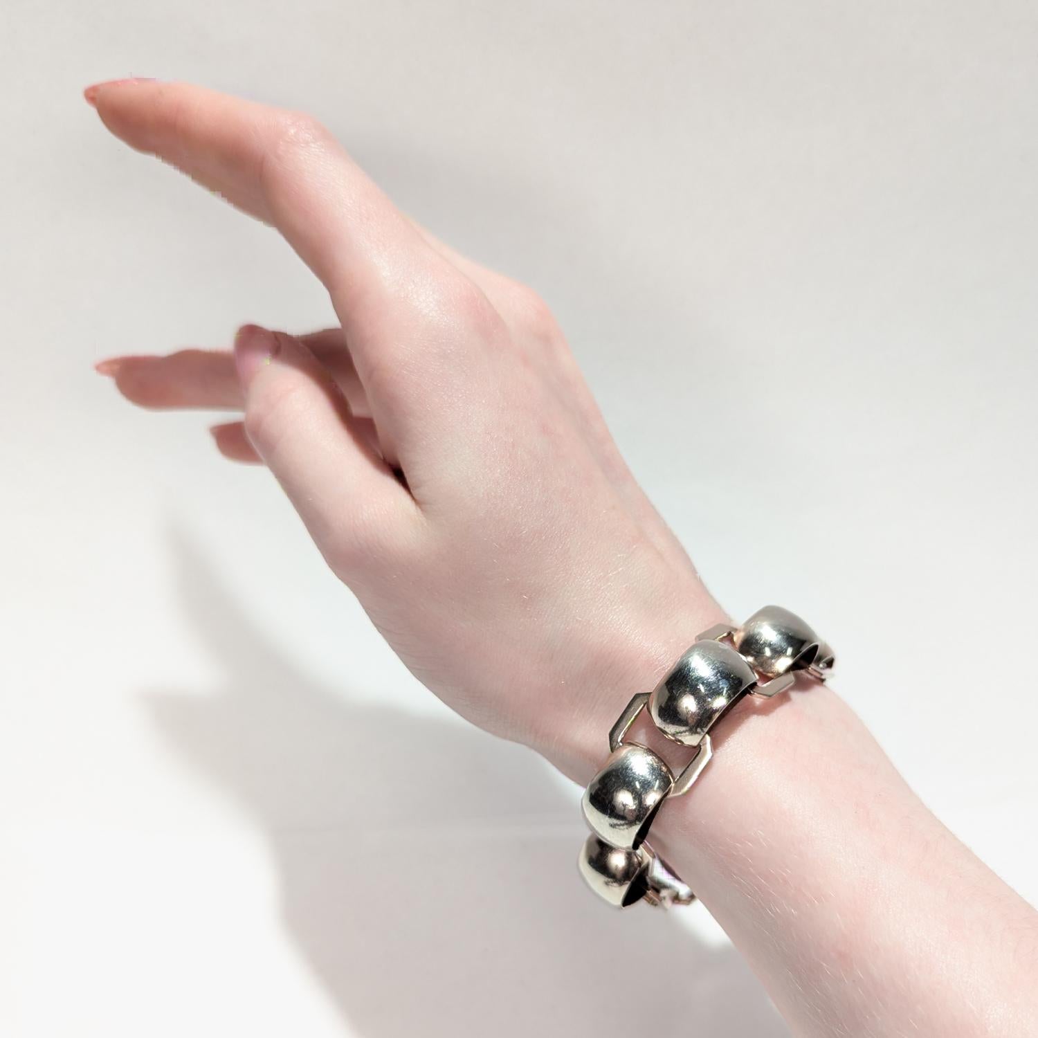 Bracciale retrò messicano in argento dorato a maglie mezze tonde In condizioni buone in vendita a Philadelphia, PA