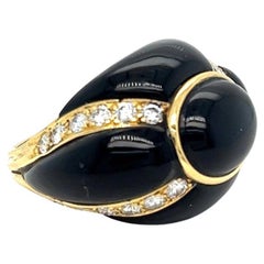 Retro Mid-Century 18K Gold Black Onyx and Diamond Cocktail Ring