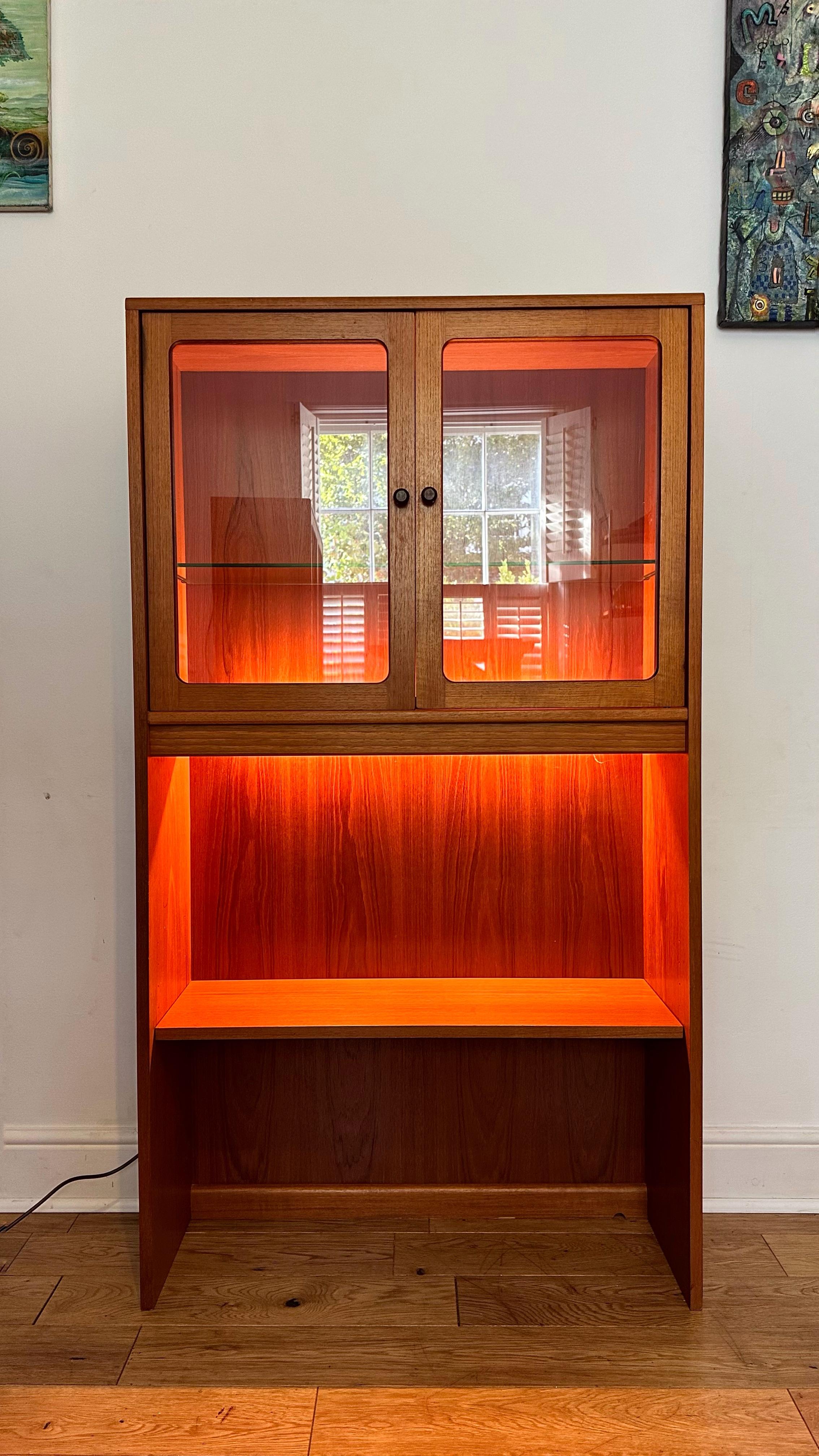 20th Century Retro Mid Century 1960’s G Plan Teak Bookcase Display Storage Cabinet