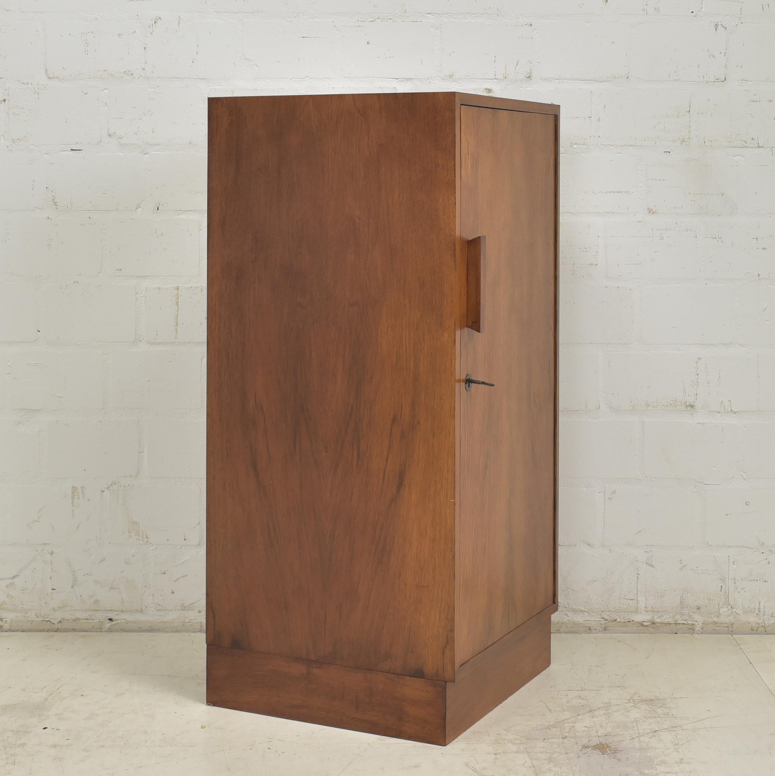 Retro Midcentury Art Deco Narrow Chest of Drawers / Small Cabinet, 1950 For Sale 6
