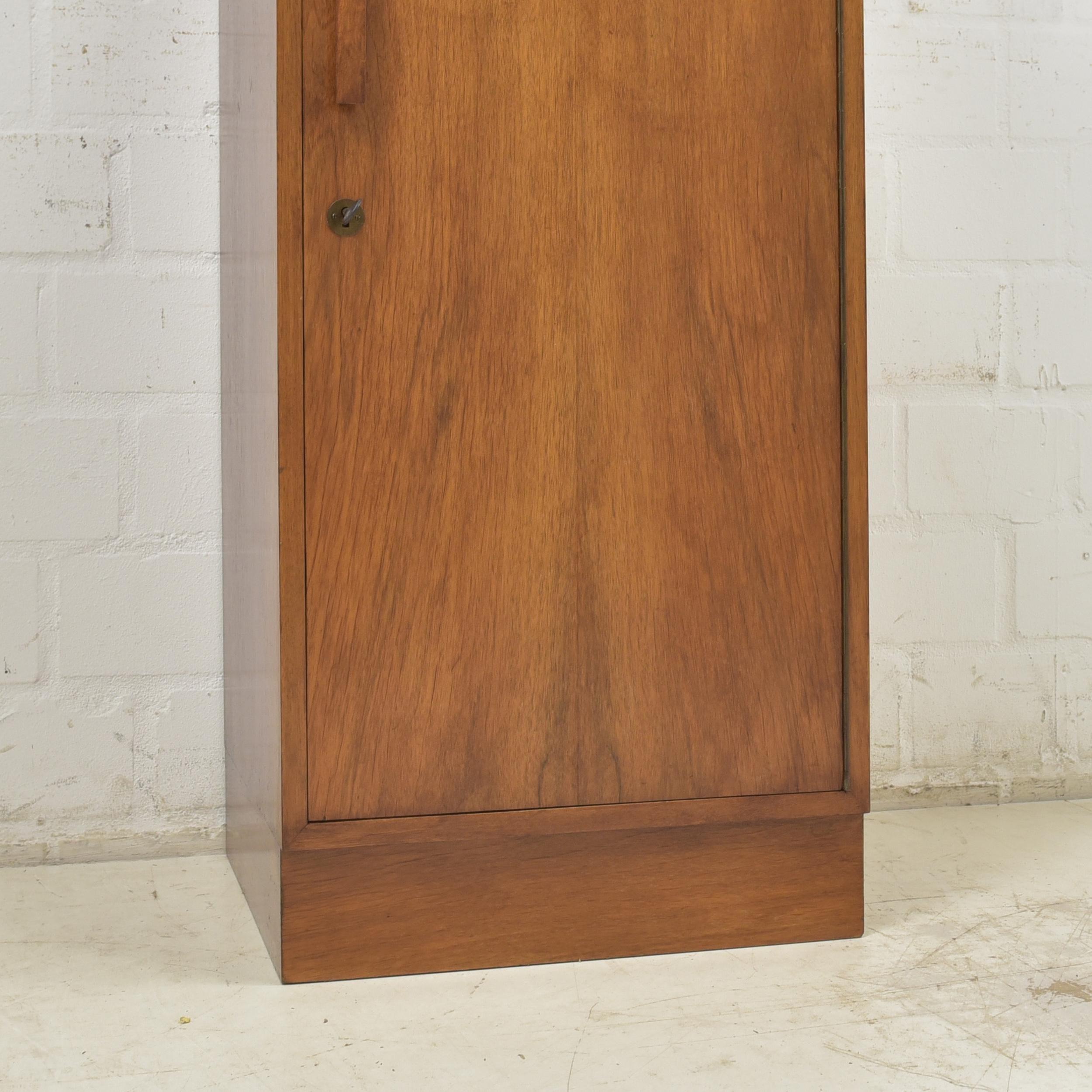 Retro Midcentury Art Deco Narrow Chest of Drawers / Small Cabinet, 1950 For Sale 4