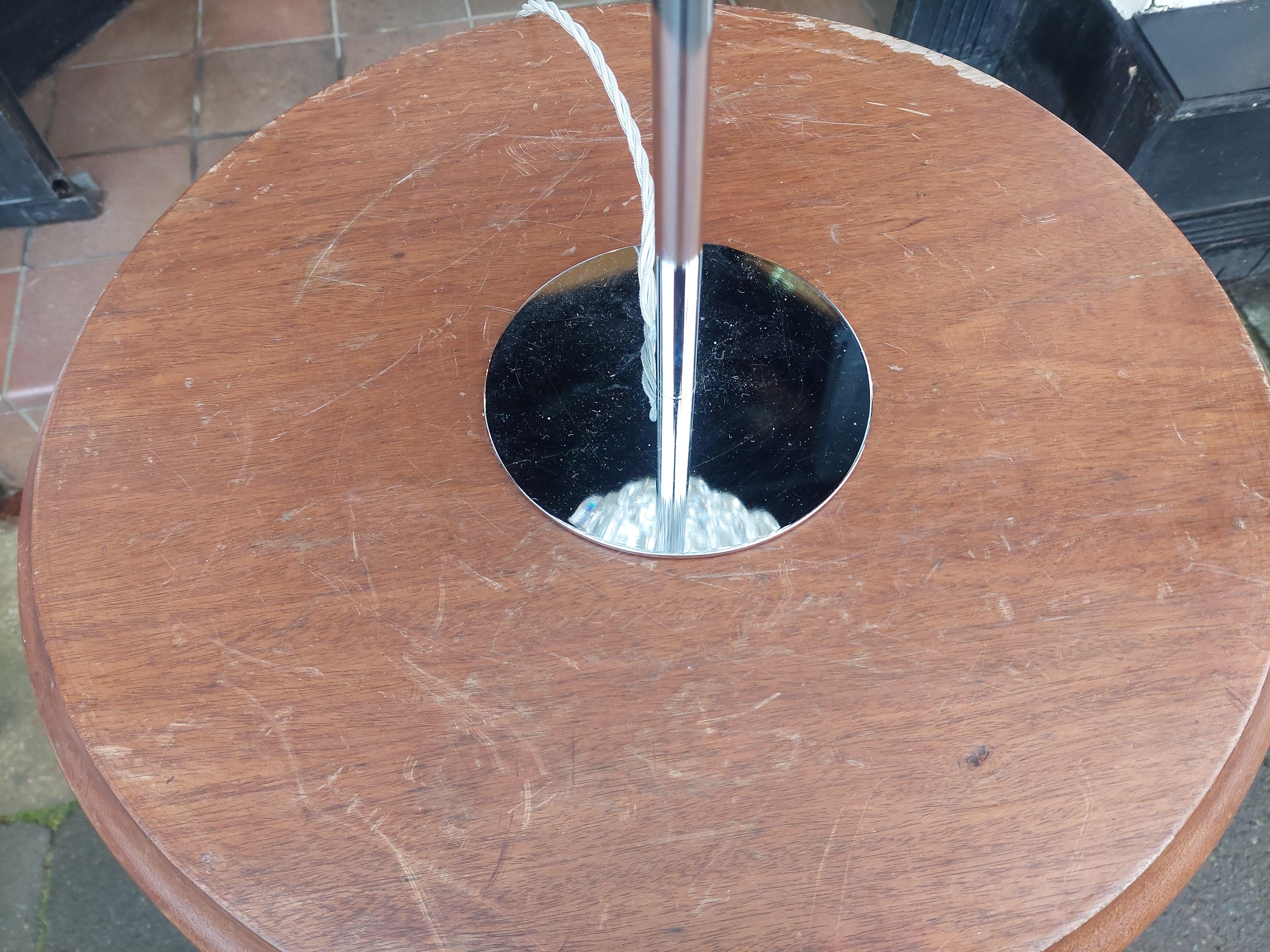 Retro Mid Century Crystal & Chrome Table Lamp In Good Condition For Sale In Altrincham, GB