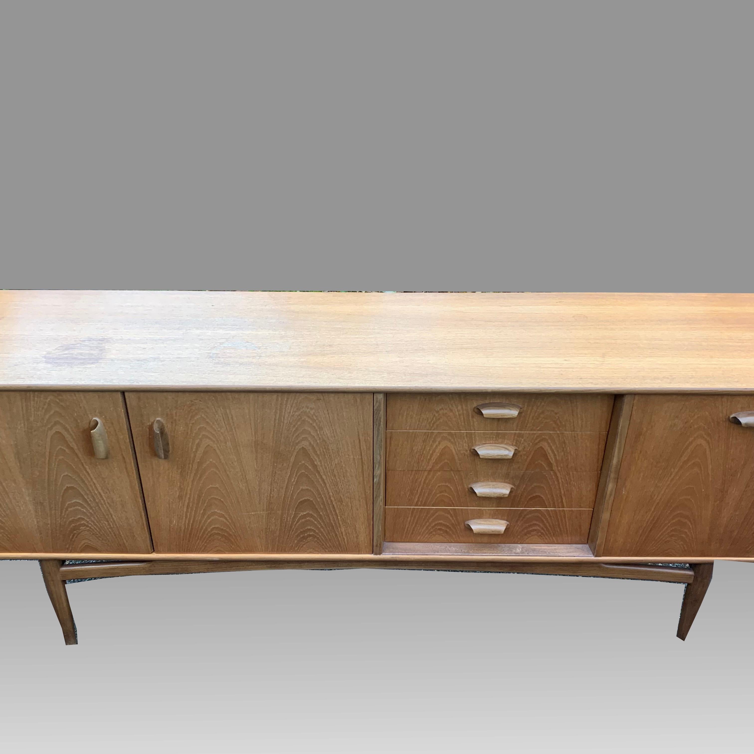 e gomme sideboard