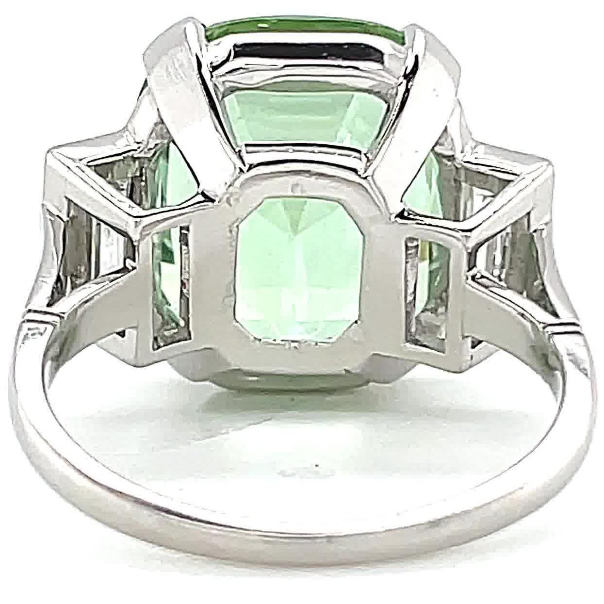 Retro Mint Green Tourmaline Diamond Cocktail Ring In Excellent Condition In Beverly Hills, CA