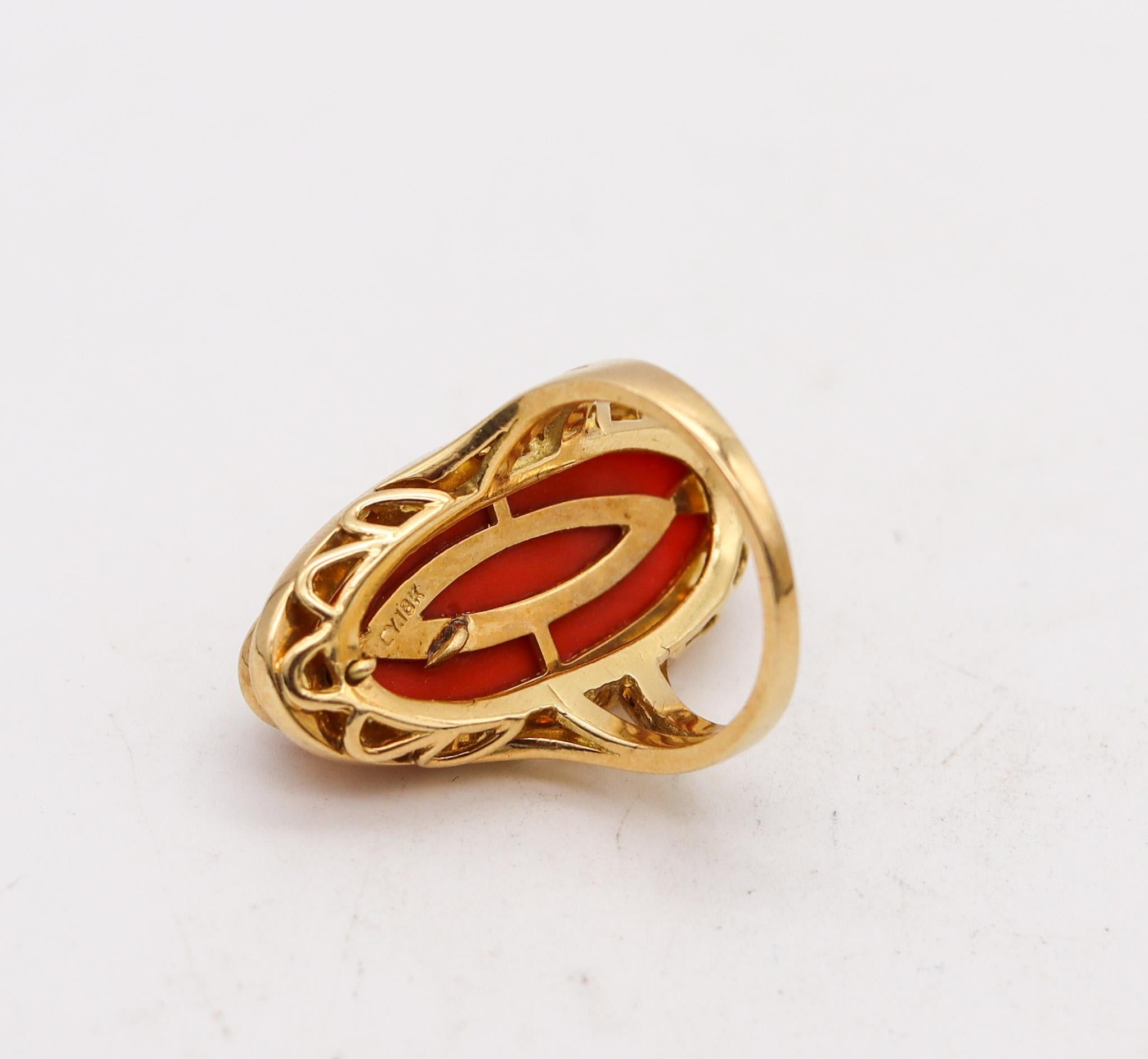 Brilliant Cut Retro Modern 1970 Sculptural Geometric Ring In 18Kt Gold With Diamonds And Coral