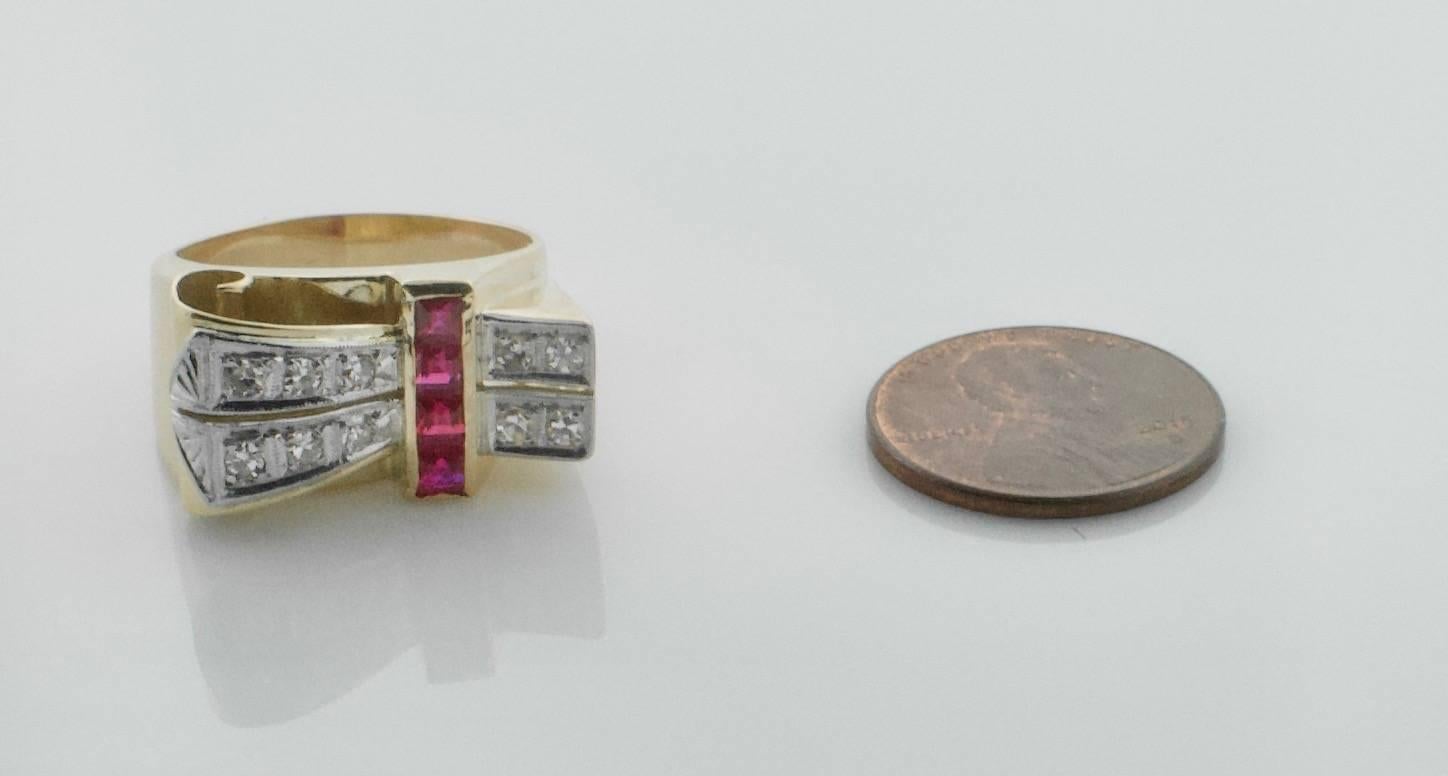 Anello di rubino e diamanti retrò moderno, anni '40 circa In condizioni ottime in vendita a Wailea, HI