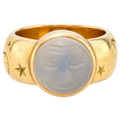 Retro moonstone engraved with the face of the moon 18k yellow gold ring