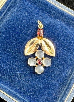 Retro Moonstone Garnet Flower Pendant Necklace 14 Karat Gold Antique Midcentury