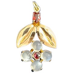 Retro Moonstone Garnet Flower Pendant Necklace 14 Karat Gold Antique Midcentury