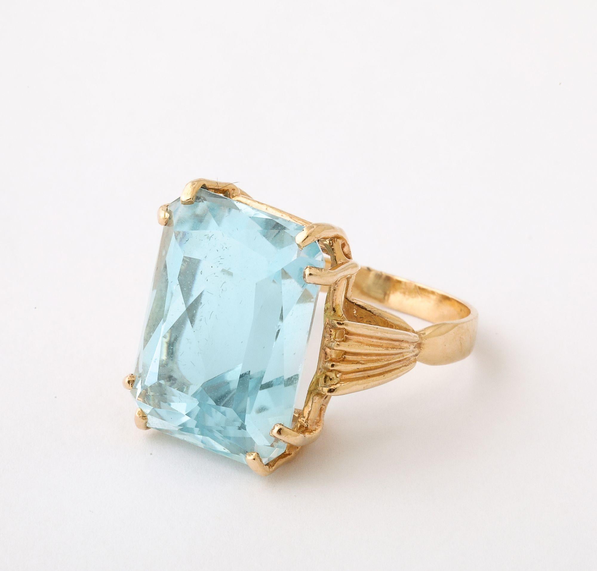 Retro Natural Aquamarine Ring 14K en venta 2