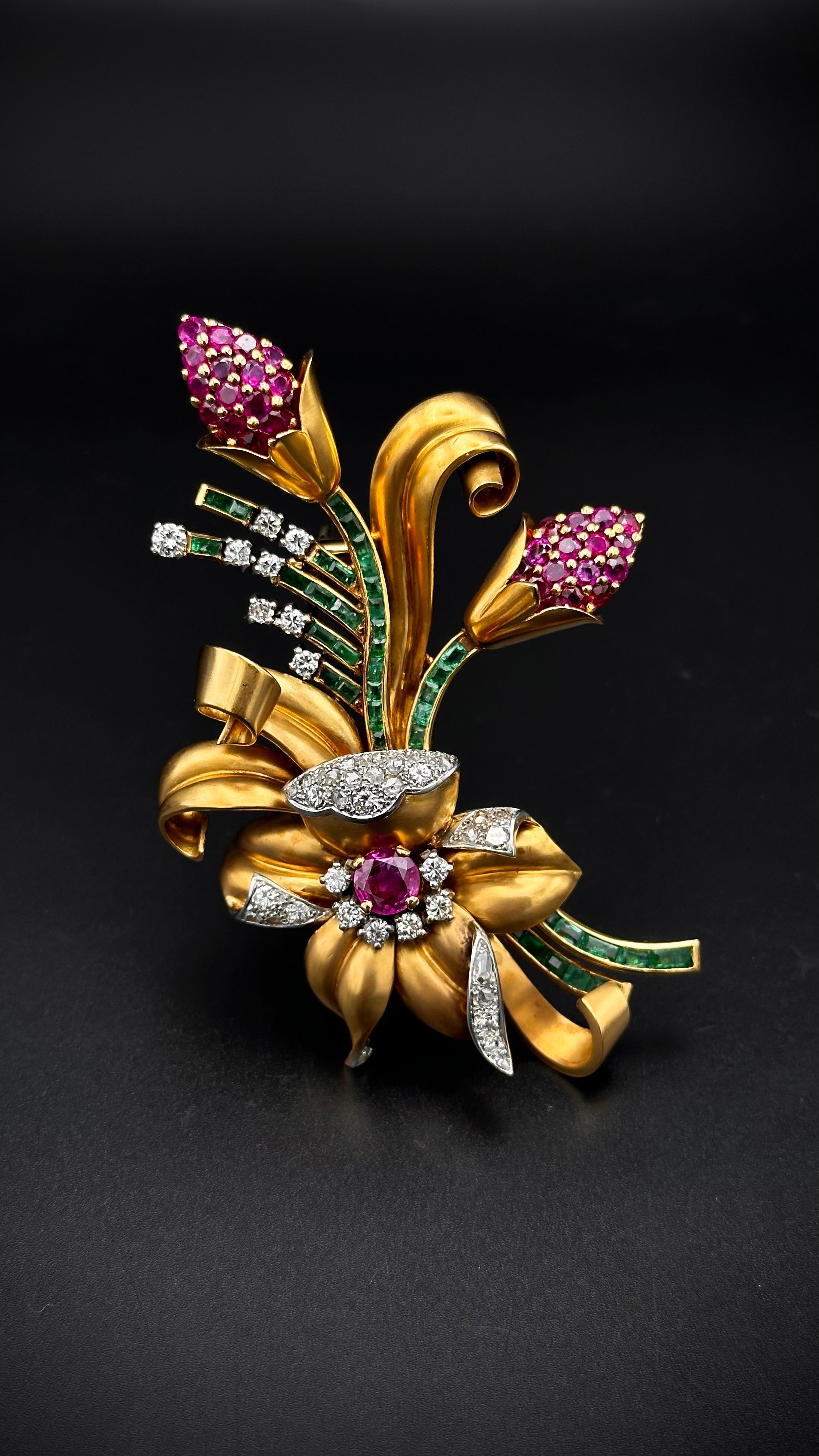 Retro Natural Burmese Ruby Emerald Diamond Floral Bouquet Brooch Rose Gold 1940s For Sale 4