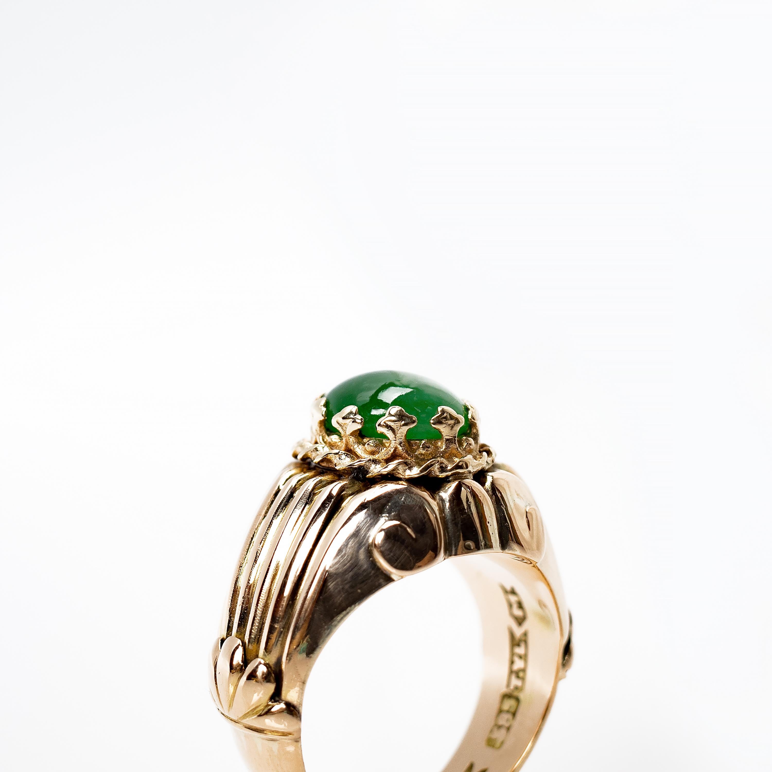 Imperial Jade Ring in Regal Coronet Setting  In Good Condition In Southbury, CT
