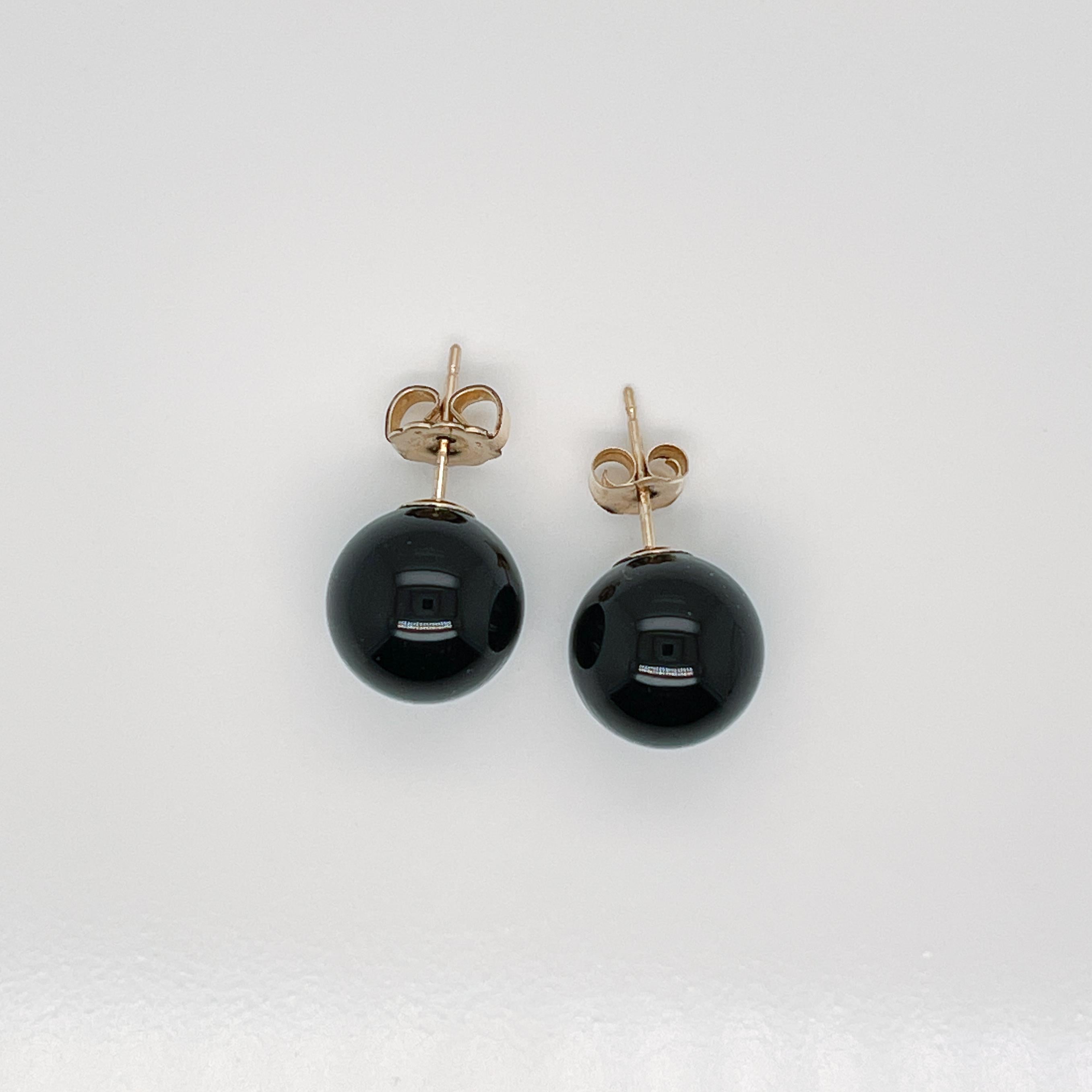 Women's or Men's Retro Onyx Bead & 14 Karat Gold Stud Earrings For Sale