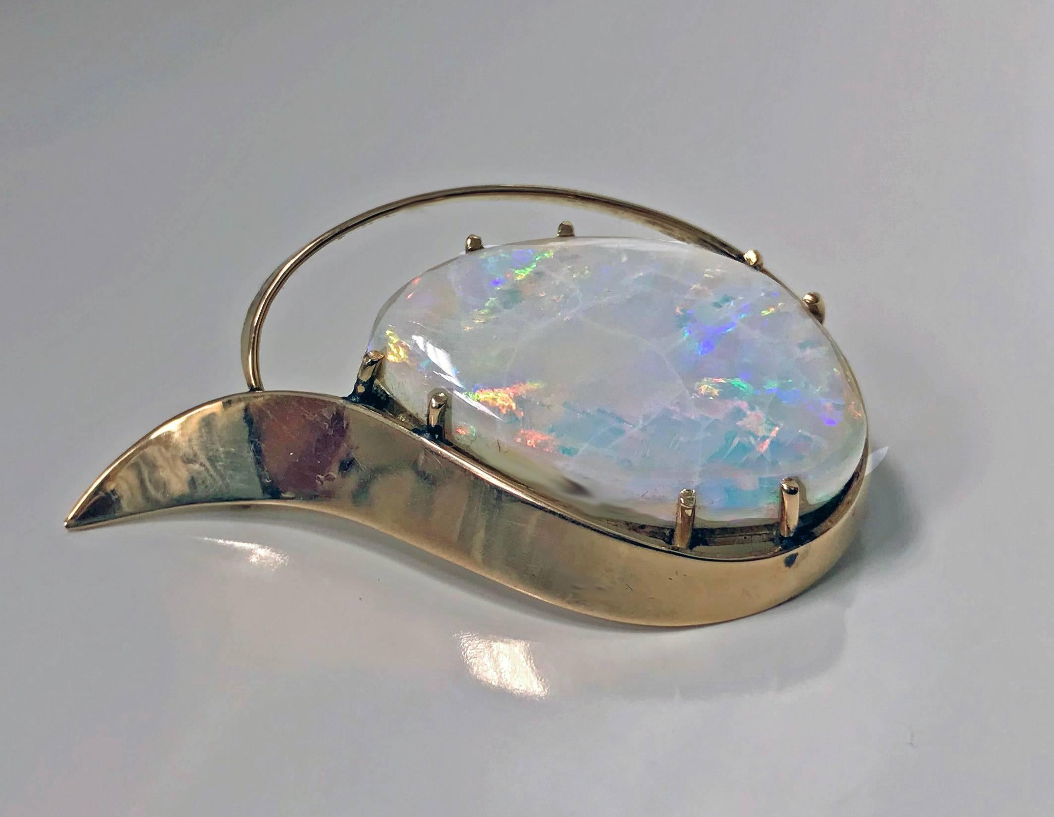 Retro Opal Gold Brooch, 1960s In Good Condition In Toronto, ON