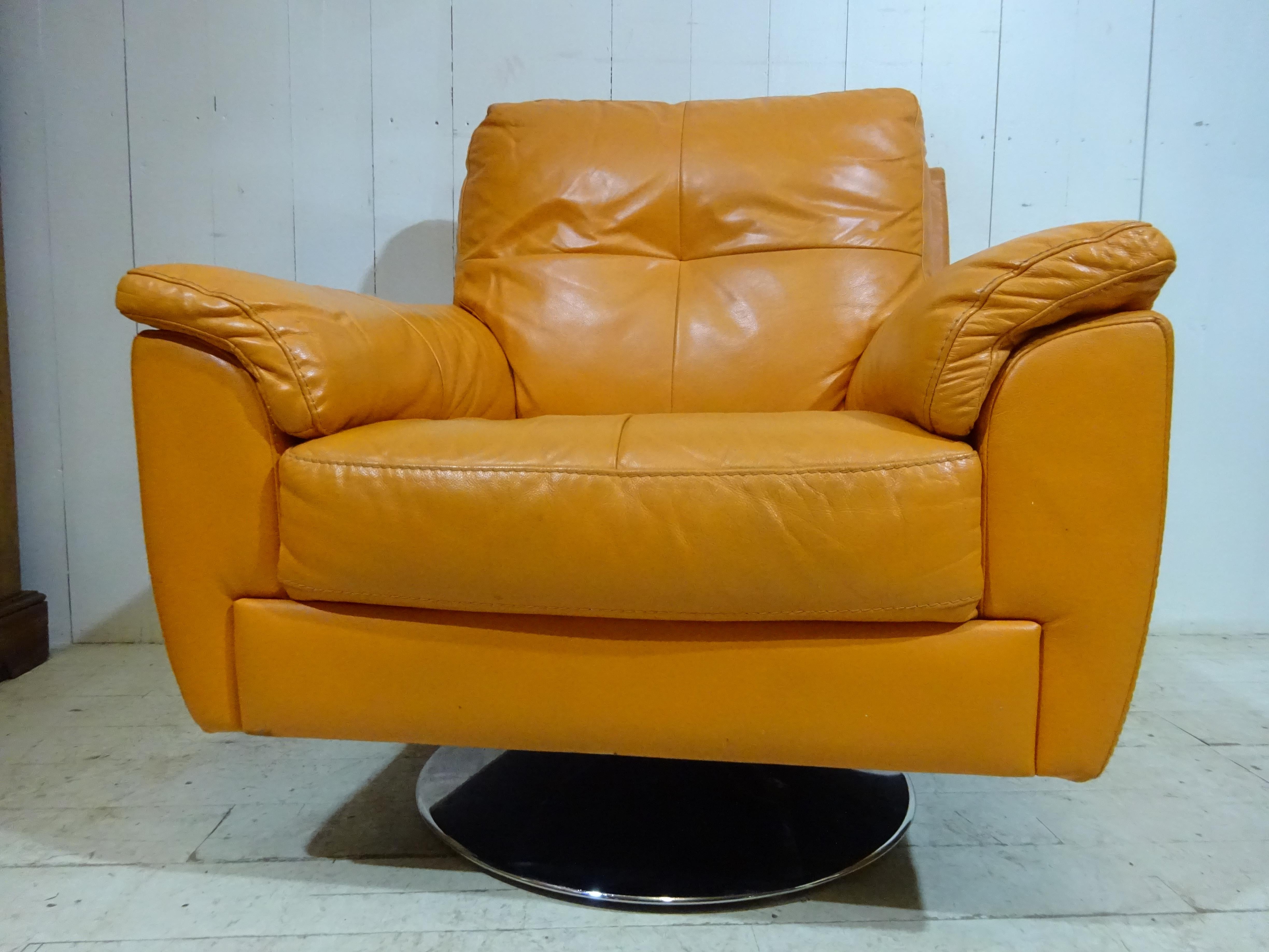 Retro Orange Leather Swivel Chair In Good Condition In Tarleton, GB