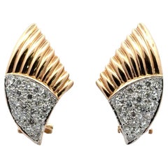 Boucles d'oreilles rétro en or jaune 14 carats avec pavé de diamants et ailettes