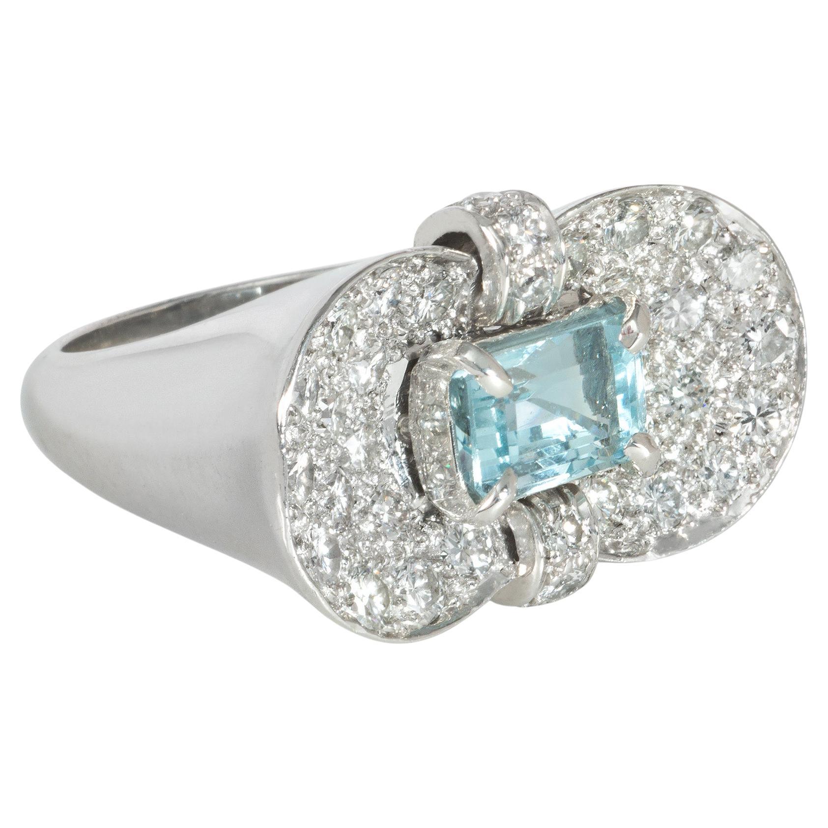 Retro Pavé Diamond, Aquamarine, and Platinum Ring of Concave Panel Design For Sale