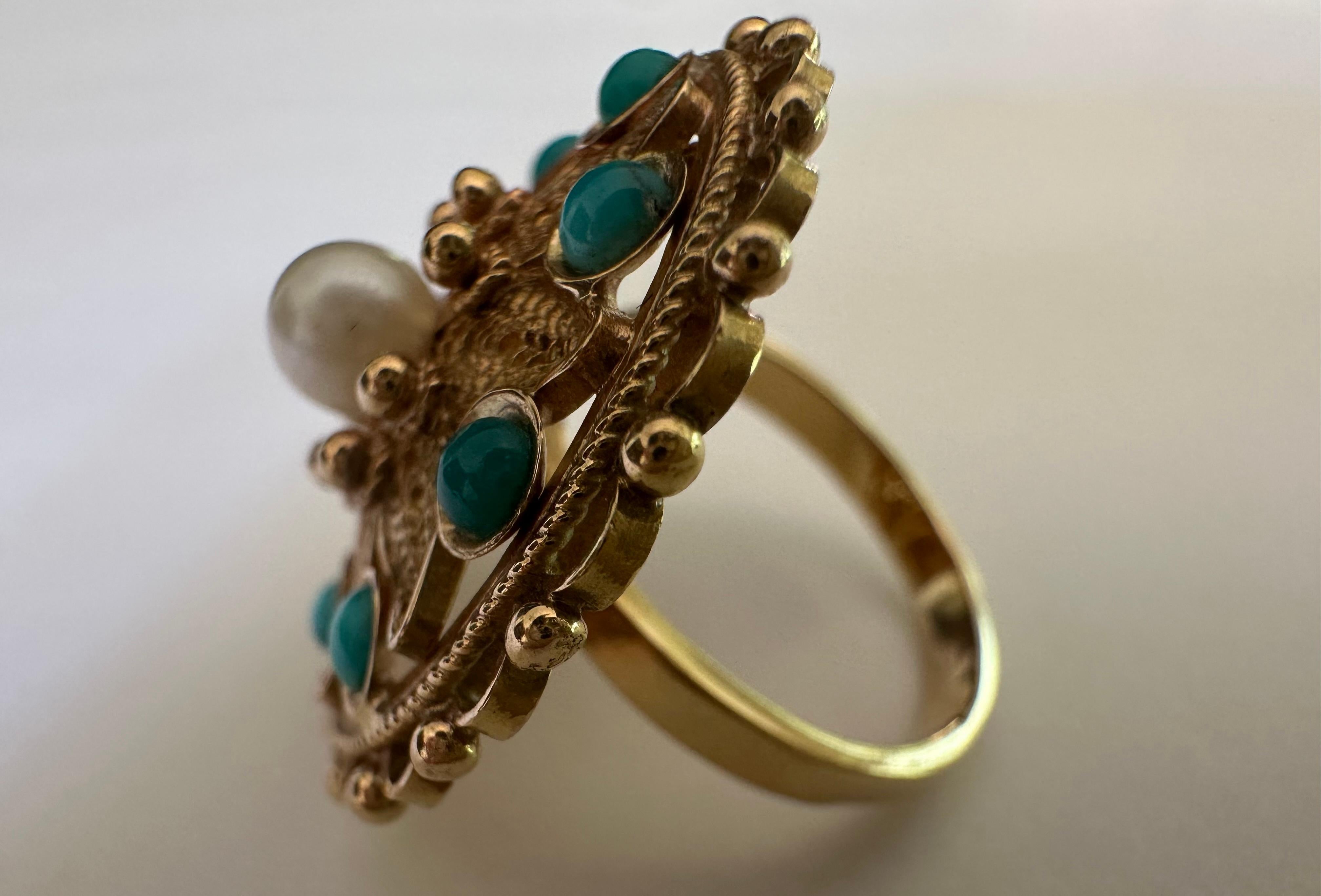 Rétro Bague cocktail rétro avec fleur en perles et turquoise persane naturelle en vente