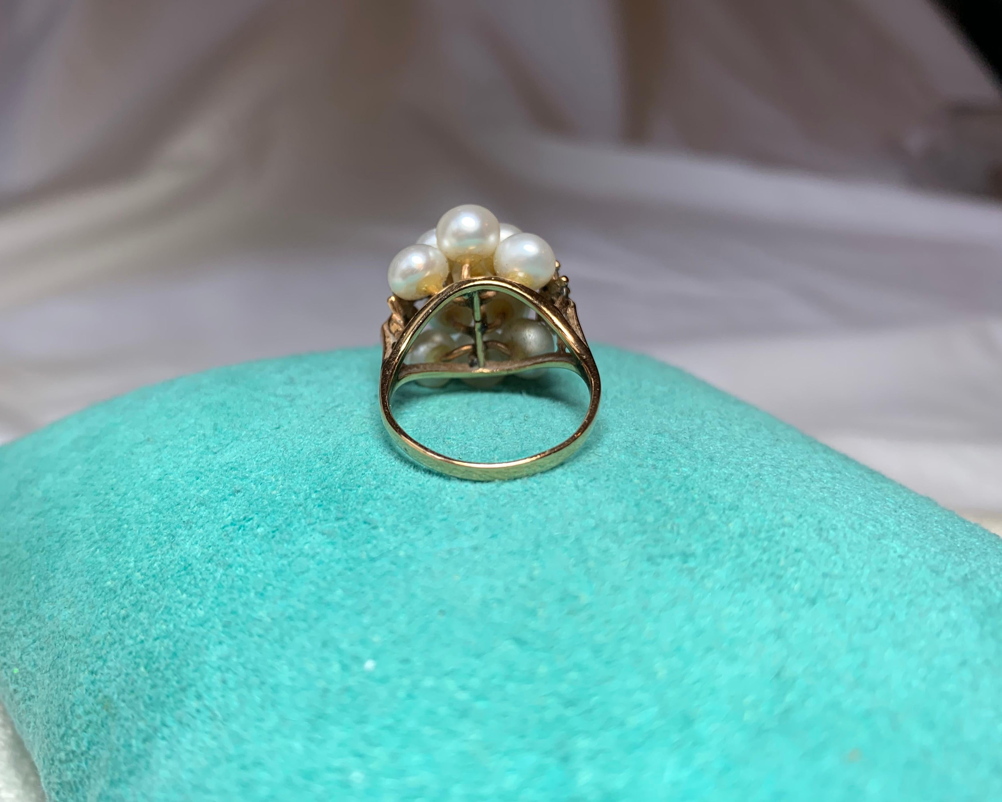 Retro Pearl Domed Cocktail Ring Midcentury 14 Karat Yellow Gold For Sale 3