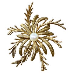 Vintage Pearl Yellow Gold Brooch Natural Nacreous White Gem Unisex Floral Jewels
