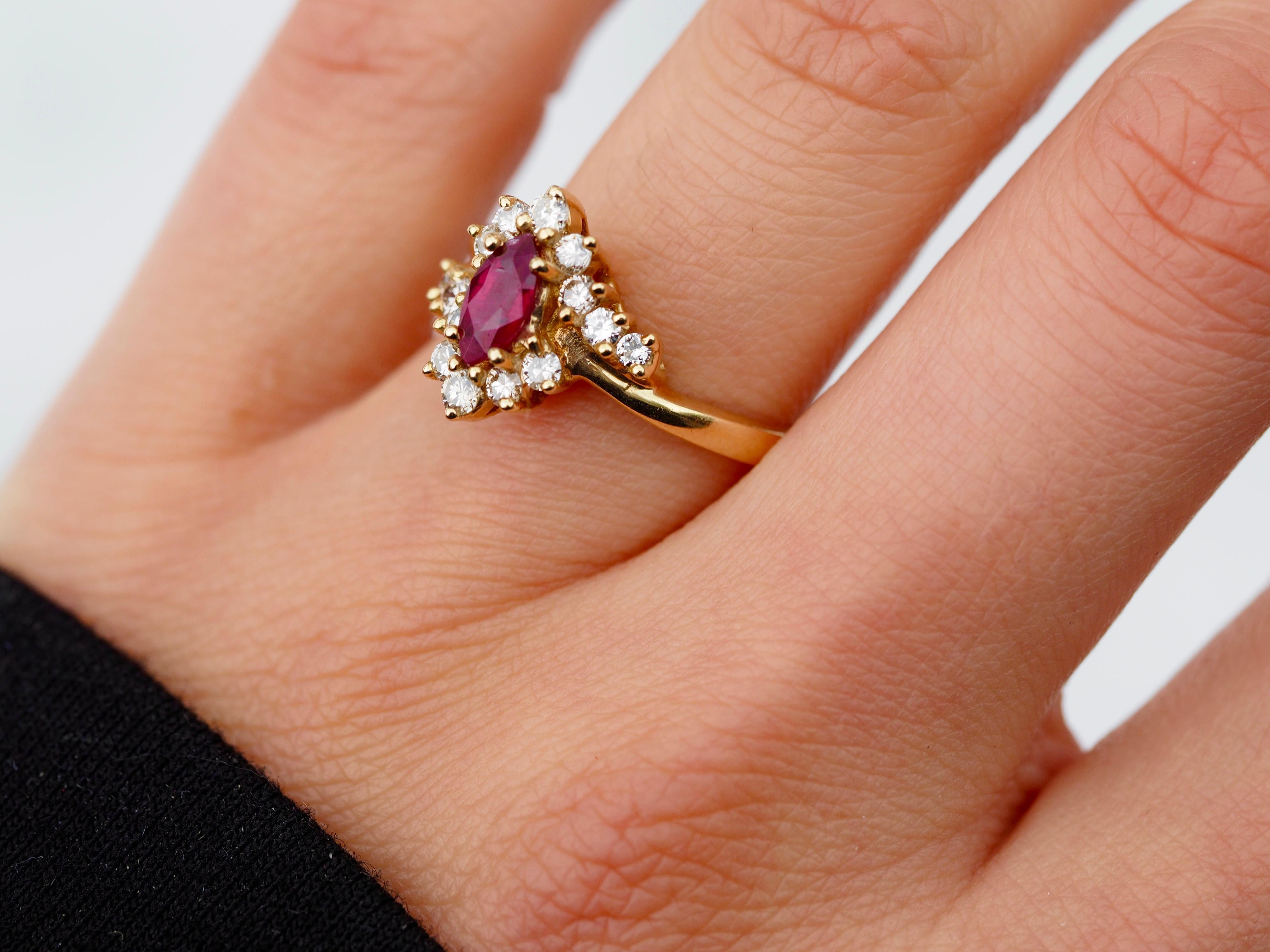 Retro Pink Sapphire and Diamond Vintage Marquise Ring in 14 Karat Yellow Gold In Excellent Condition For Sale In Addison, TX