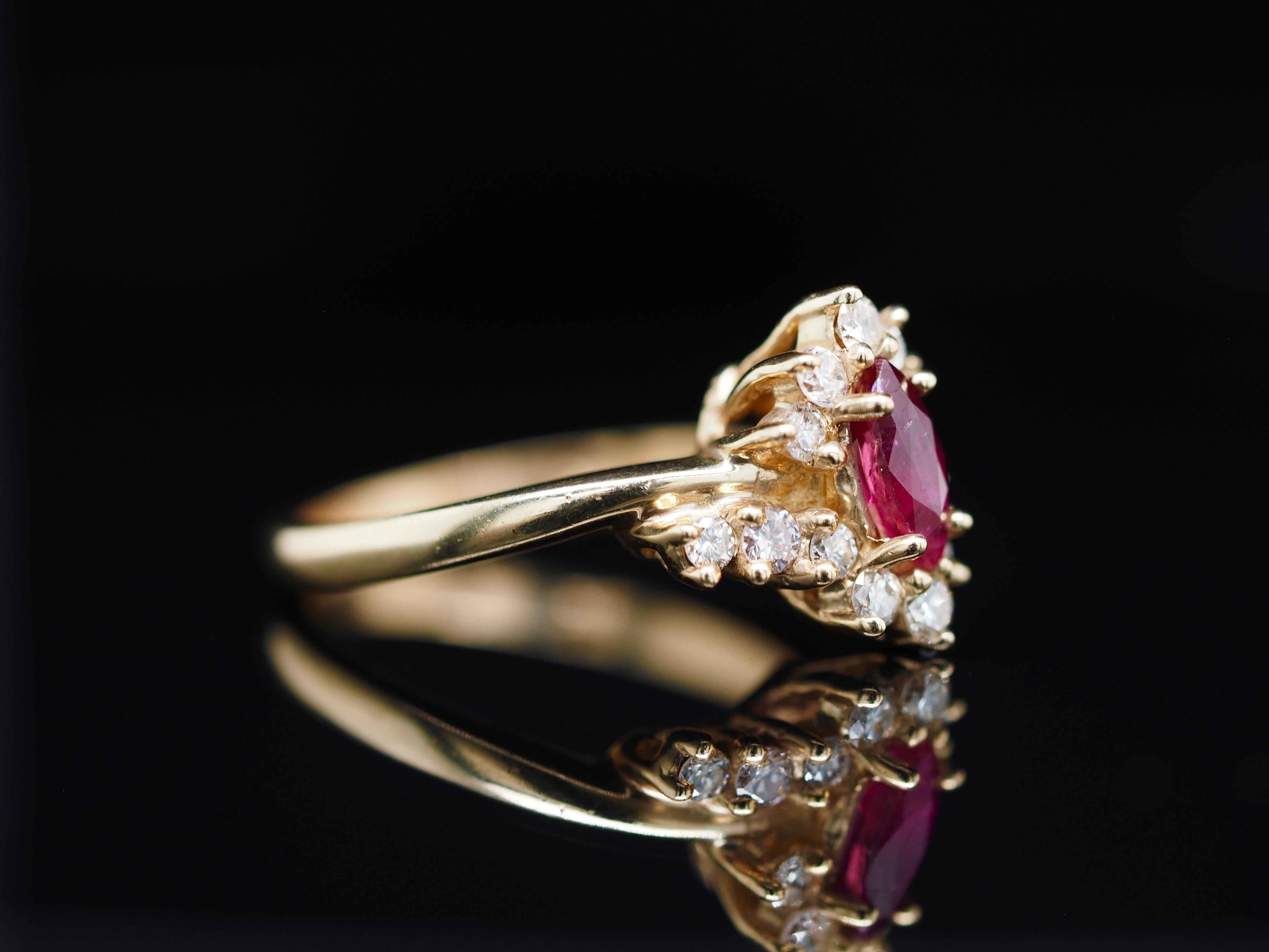 Retro Pink Sapphire and Diamond Vintage Marquise Ring in 14 Karat Yellow Gold For Sale 2
