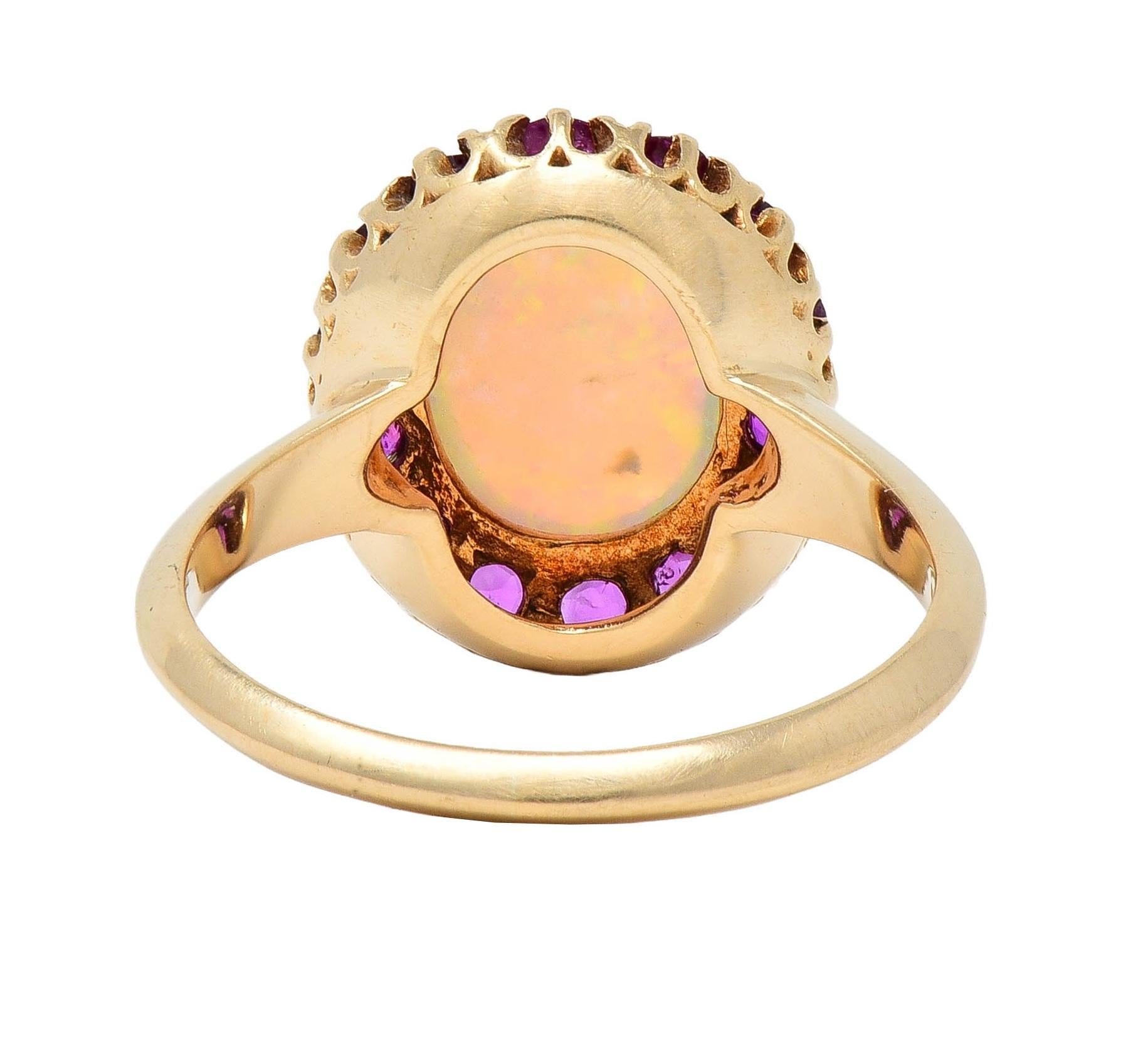 Anello aureola retrò in oro giallo 14 carati con zaffiro rosa e opale in vendita 1