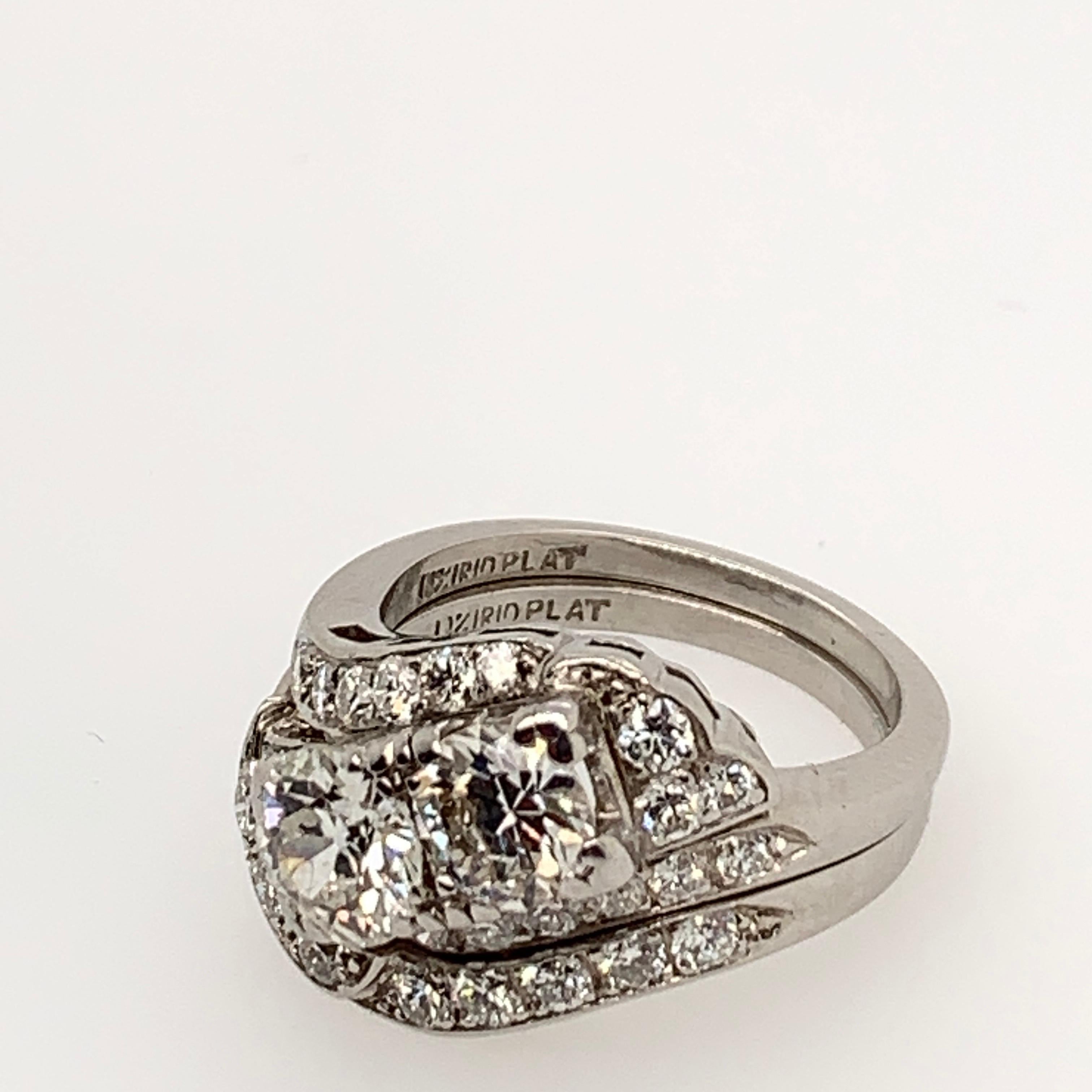 Retro Platin 1,85 Karat runder Brillant natürlicher Diamant Ring & Band Circa 1950 (Alteuropäischer Brillantschliff) im Angebot