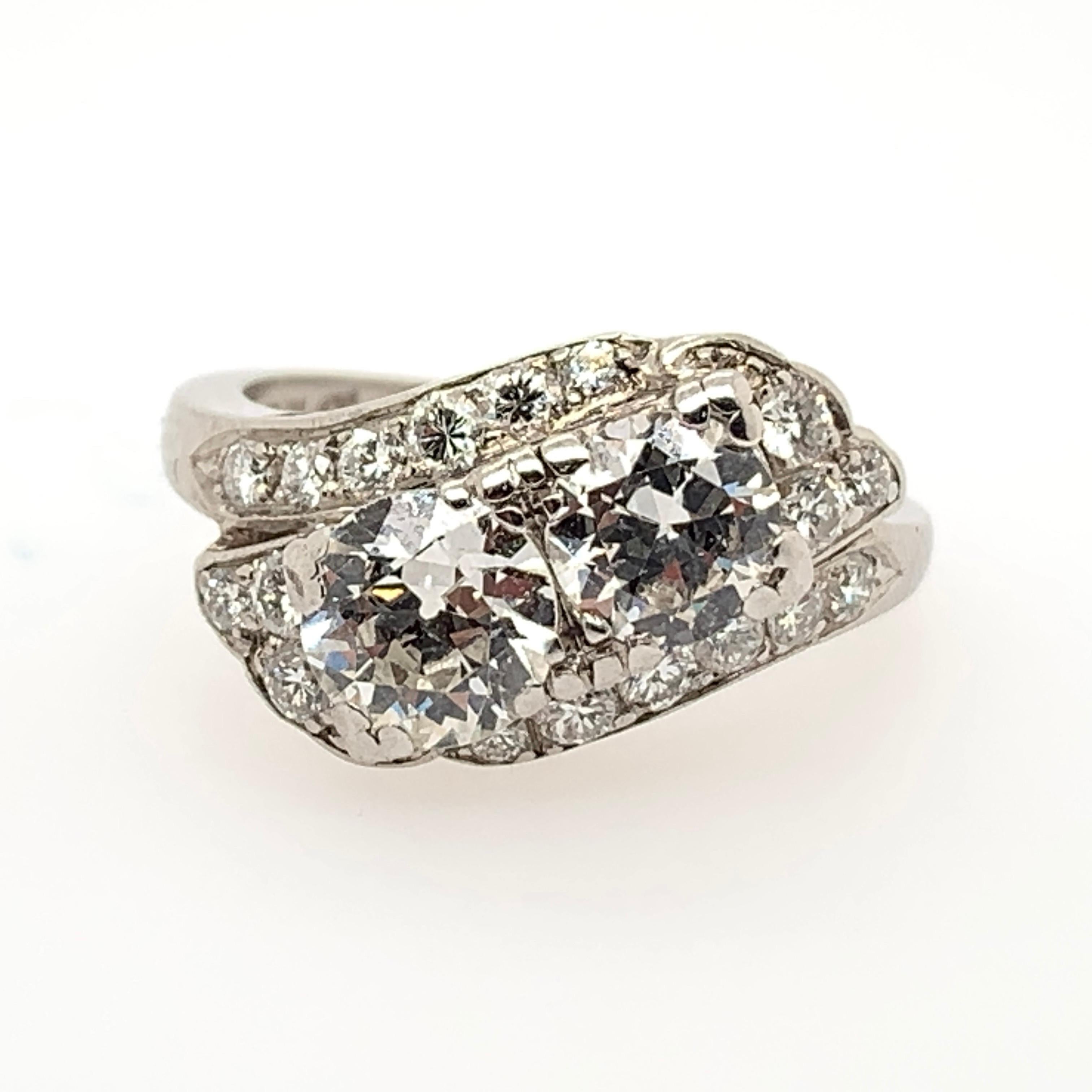 Women's Retro Platinum 1.85 Carat Round Brilliant Natural Diamond Ring & Band Circa 1950 For Sale