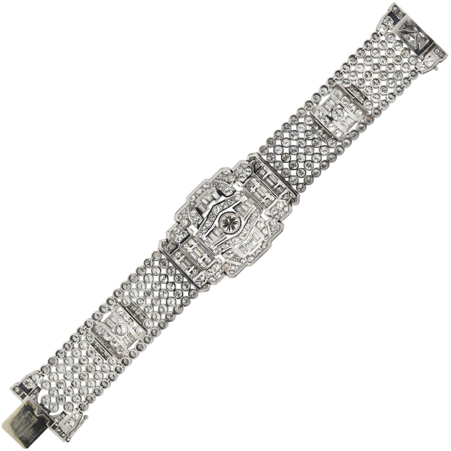 Retro Platinum 32.00 Total Carat Diamond Link Bracelet For Sale 5