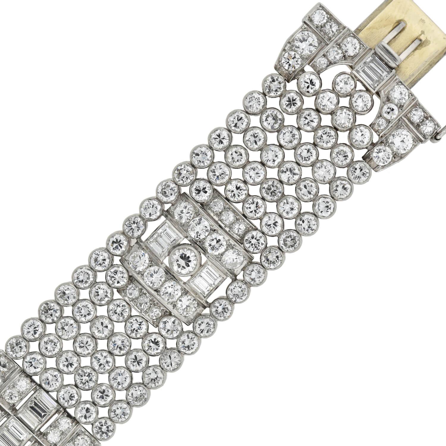 Retro Platinum 32.00 Total Carat Diamond Link Bracelet In Good Condition For Sale In Narberth, PA