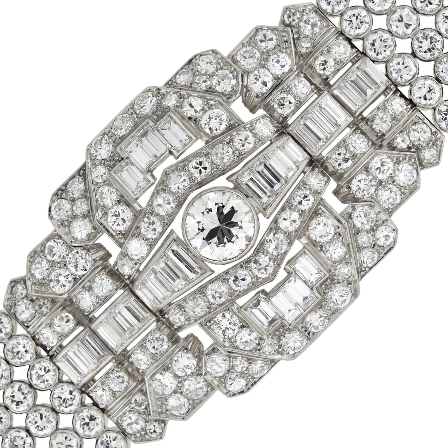 Women's Retro Platinum 32.00 Total Carat Diamond Link Bracelet For Sale