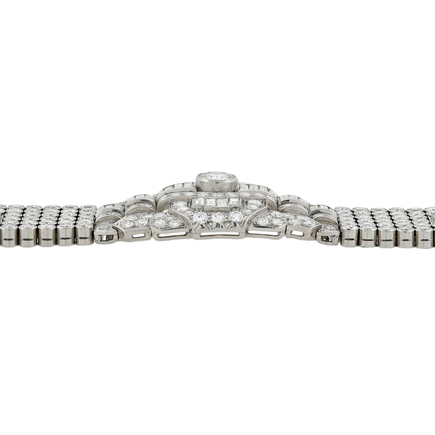 Retro Platinum 32.00 Total Carat Diamond Link Bracelet For Sale 3