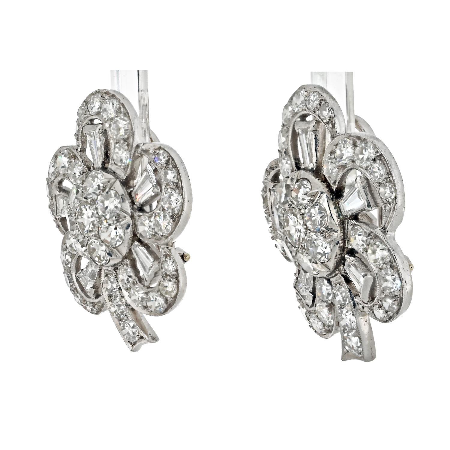 Retro Platinum 8.50cttw Baguette, Round Cut Diamond Flower Earrings In Excellent Condition For Sale In New York, NY