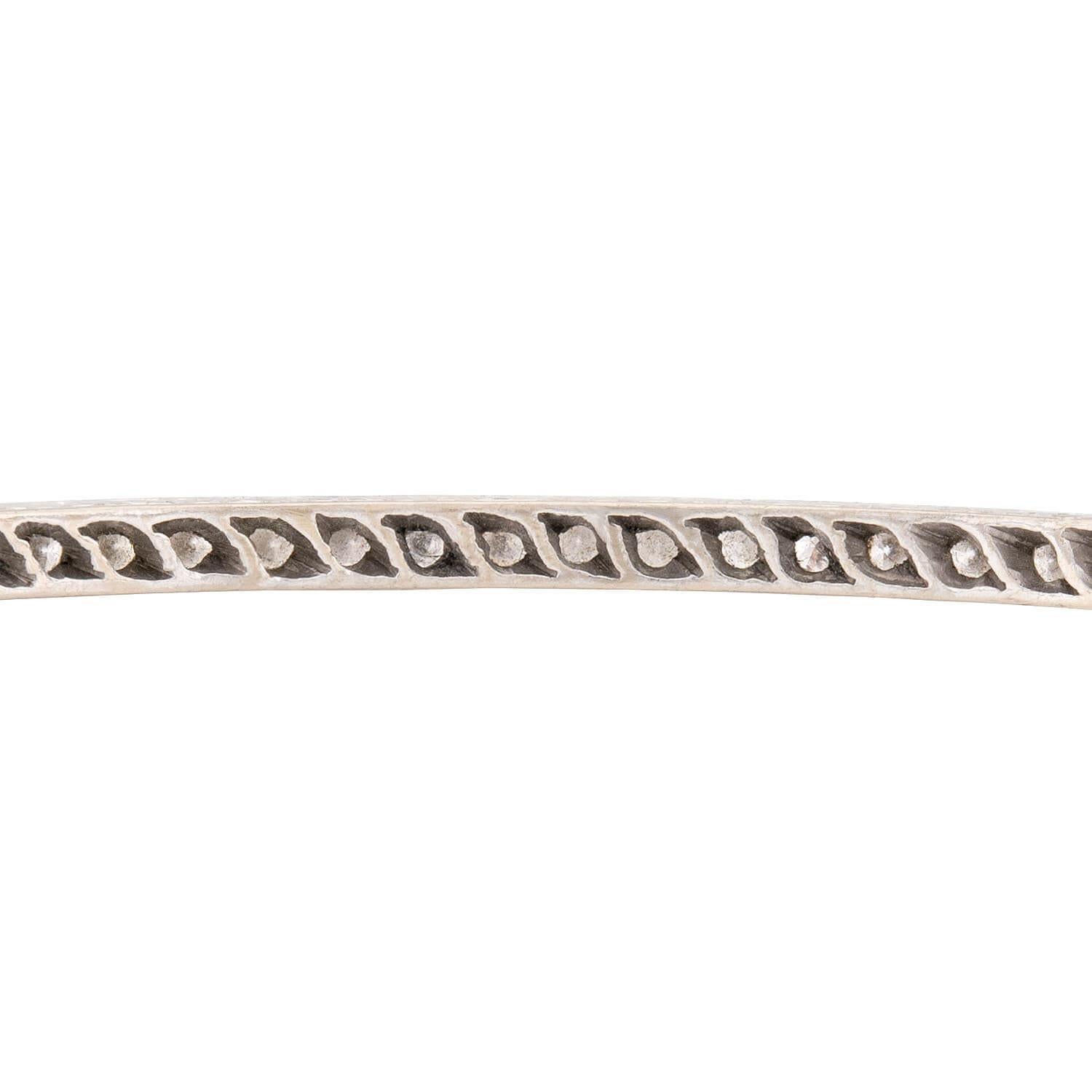 Grezzo Bracciale retro in platino con diamanti in vendita