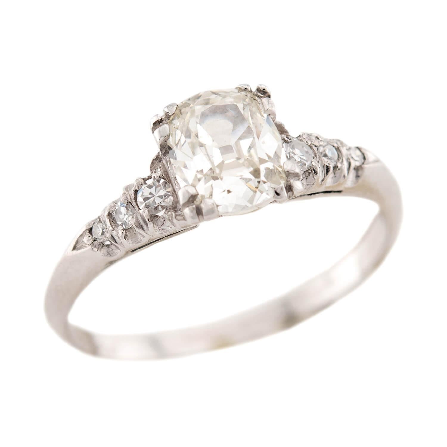 Anello di fidanzamento in platino retrò con diamante da 0,90 carati