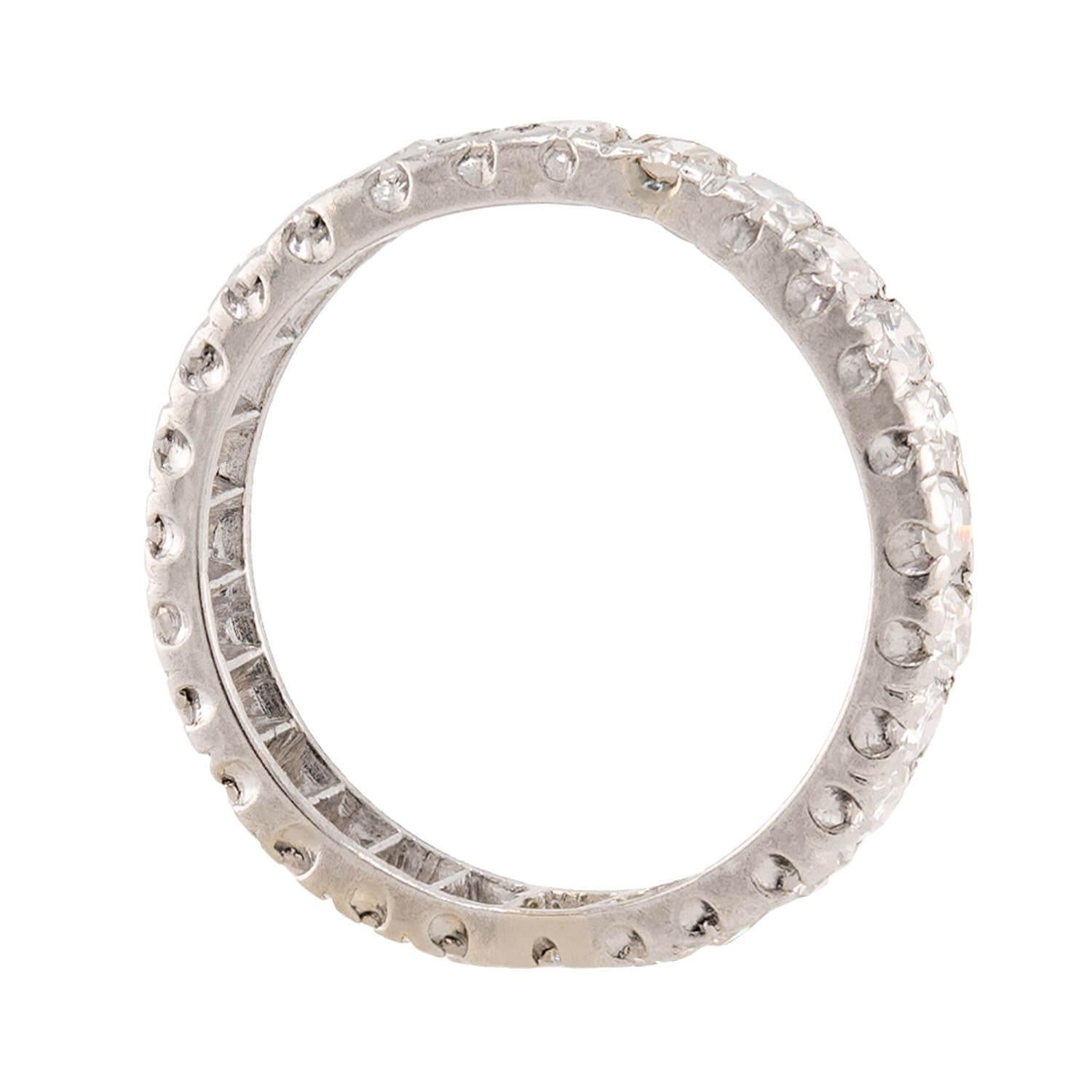 Retro Platin Diamant Eternity Band (Einfacher Schliff) im Angebot