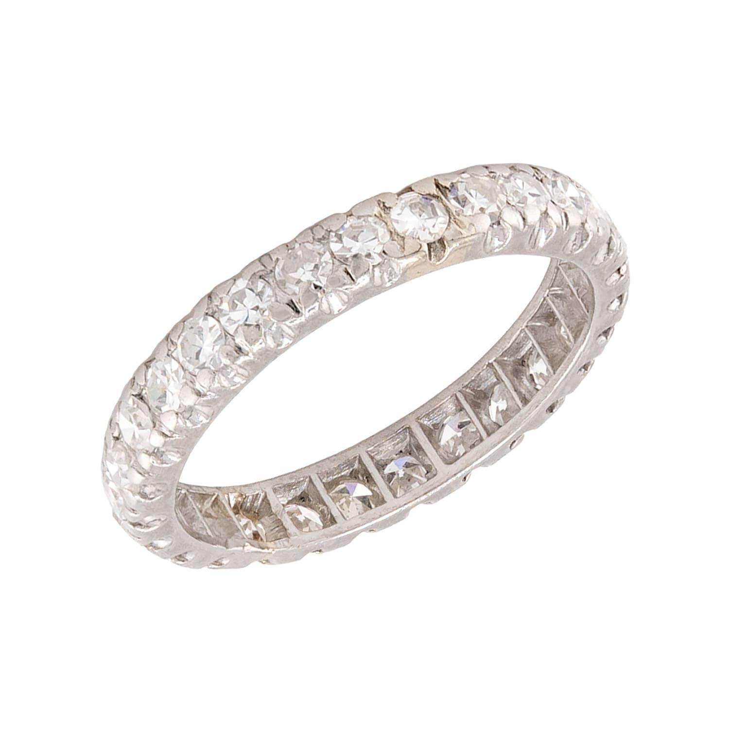Retro Platin Diamant Eternity Band im Zustand „Gut“ im Angebot in Narberth, PA