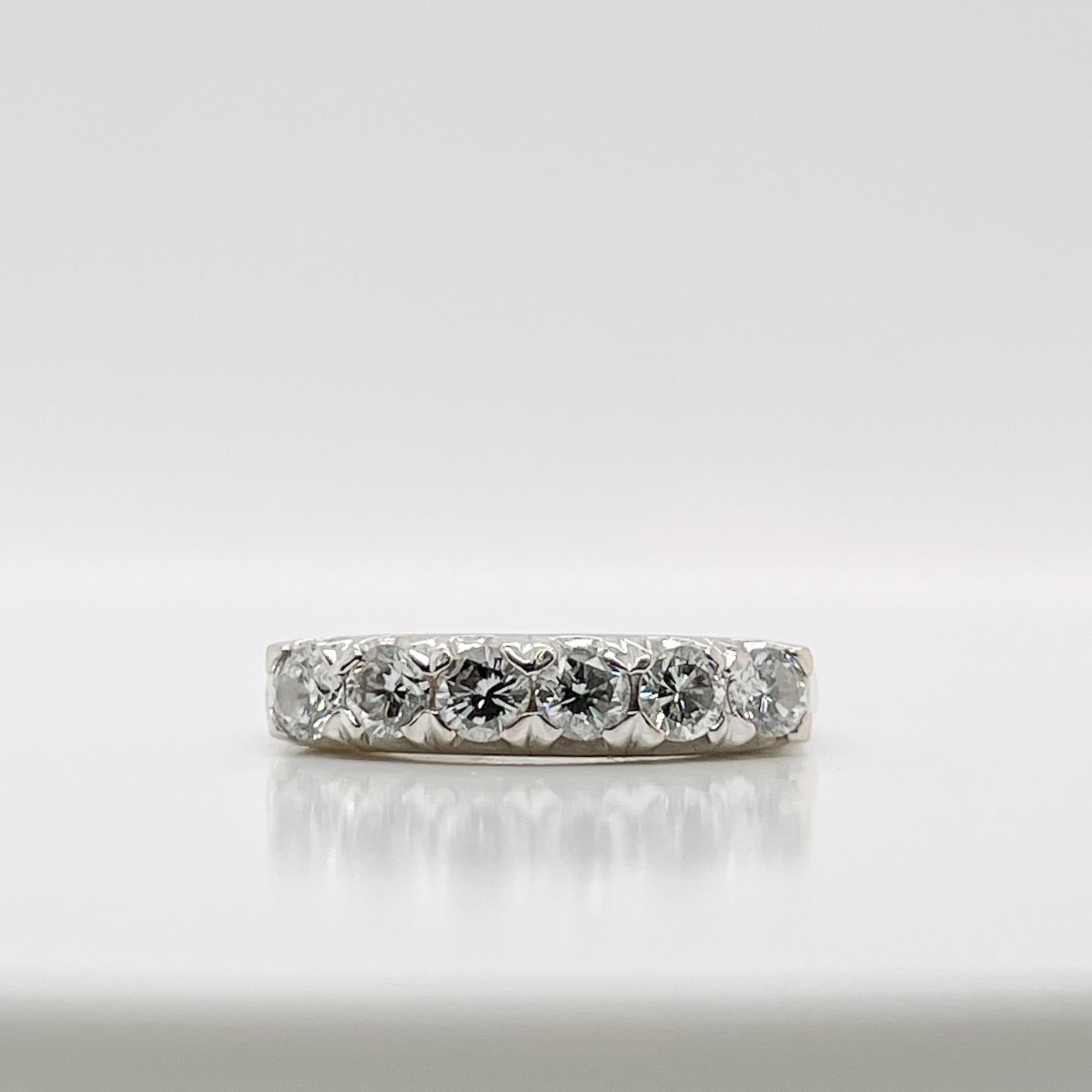 Sechs-Stein-Ring aus Platin und Diamanten im Zustand „Gut“ im Angebot in Philadelphia, PA