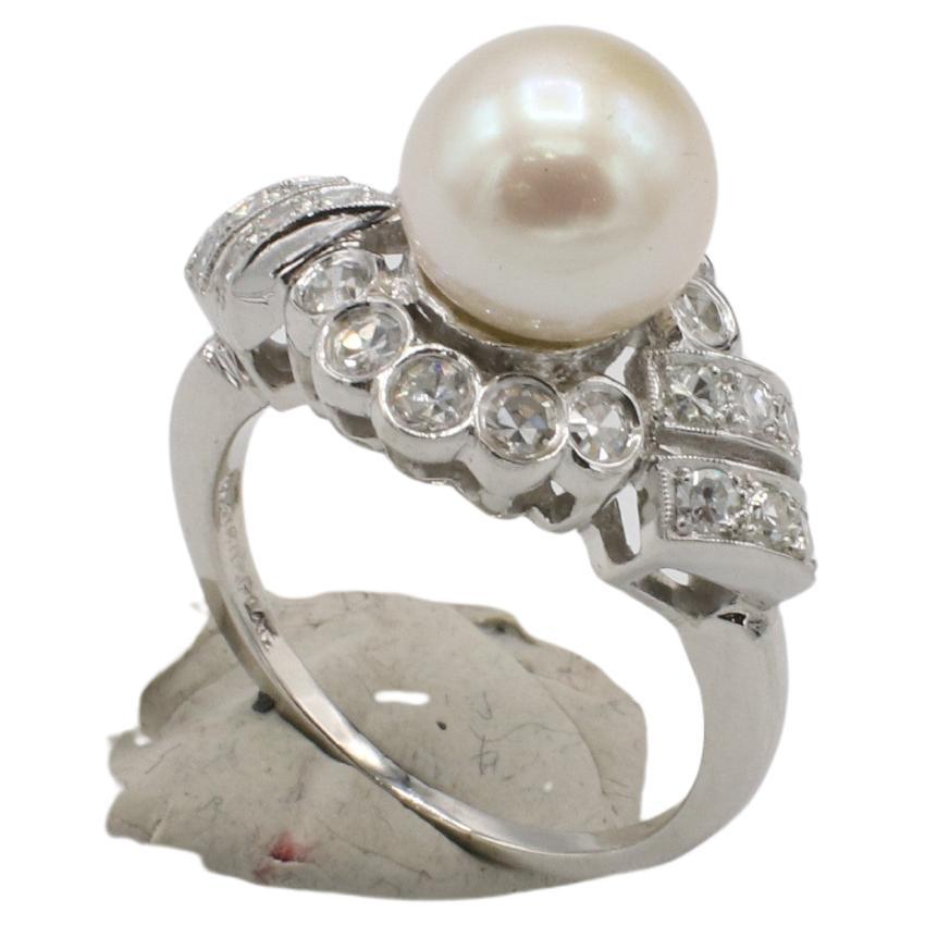 Anillo Cóctel Cúpula Retro Platino Diamante Natural y Perla Cultivada en Excelente estado para la venta en  Baltimore, MD
