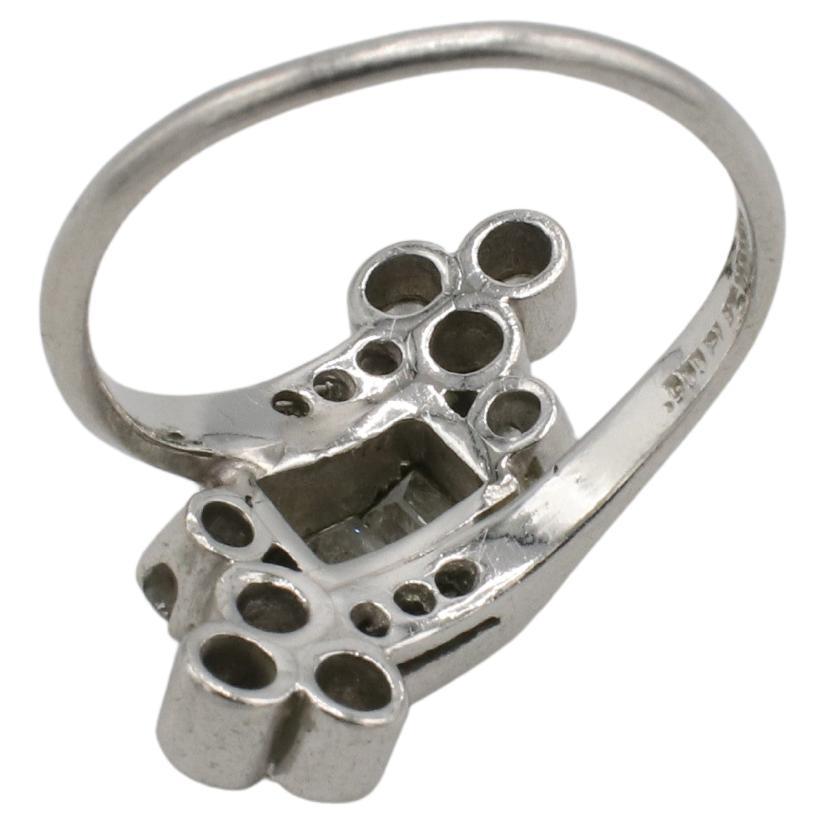 Retro Platin Natürlicher Runder & Baguette Diamant Bypass Cocktail Ring (Moderne) im Angebot